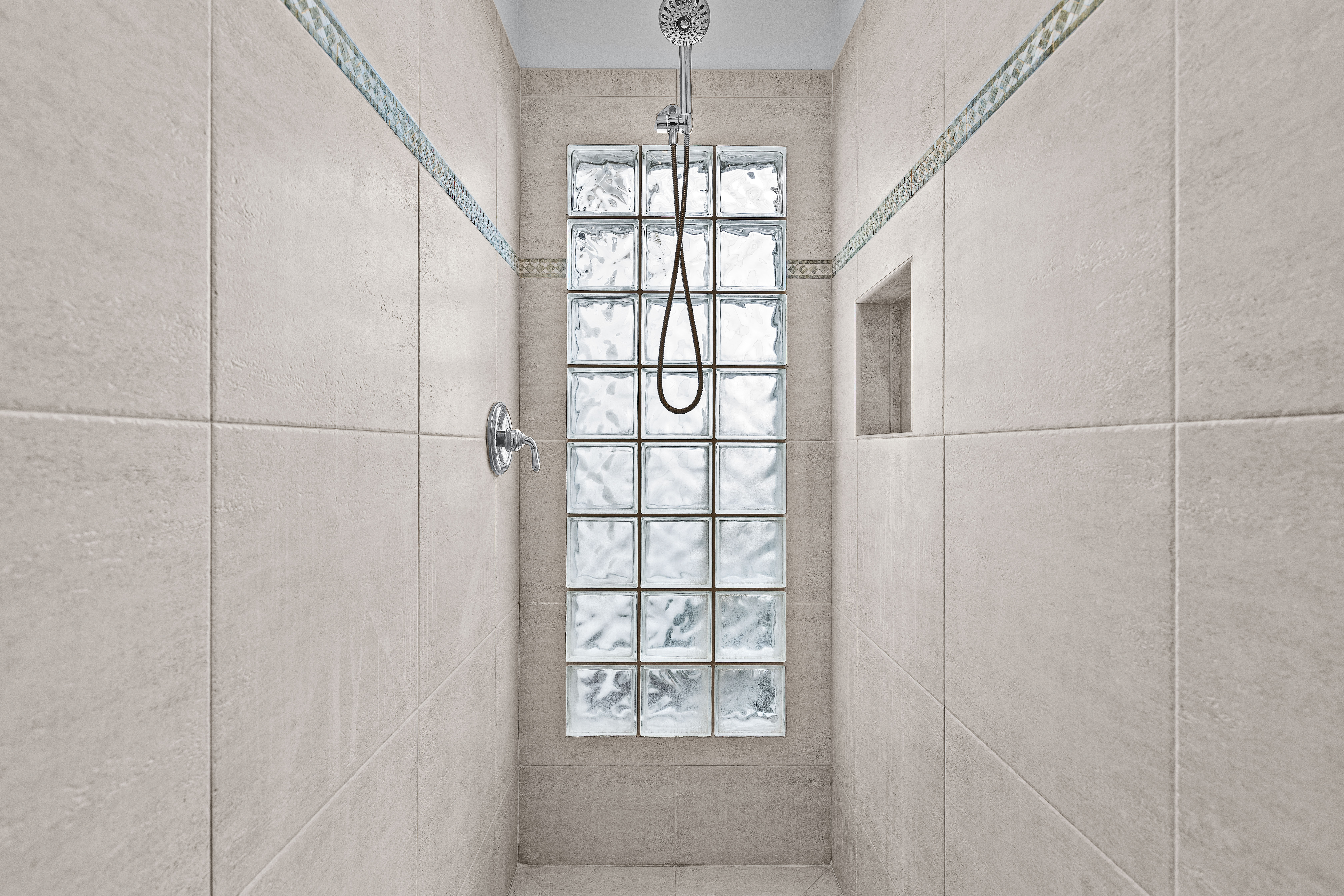 75-1069-A KAMALANI ST