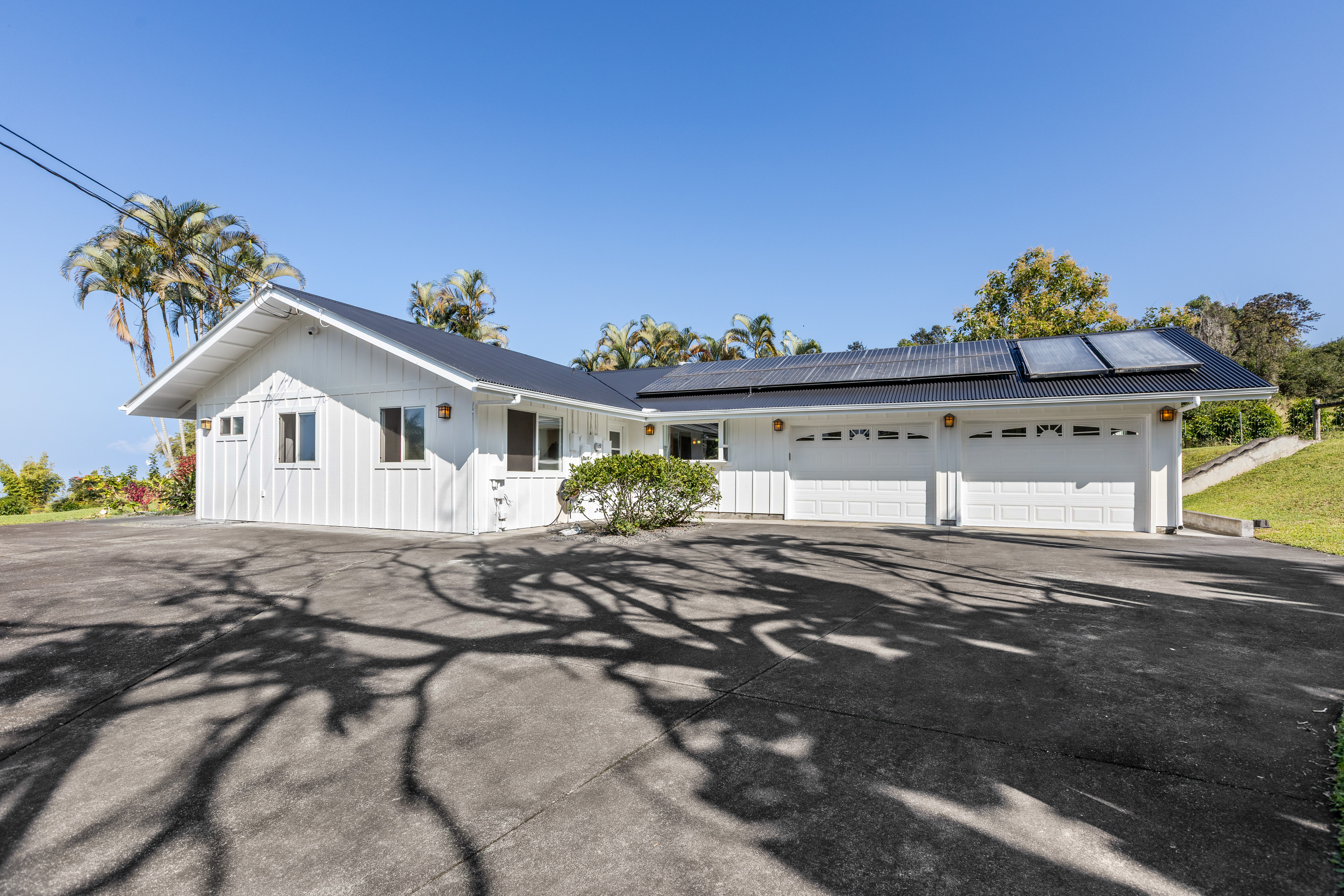 75-1069-A KAMALANI ST