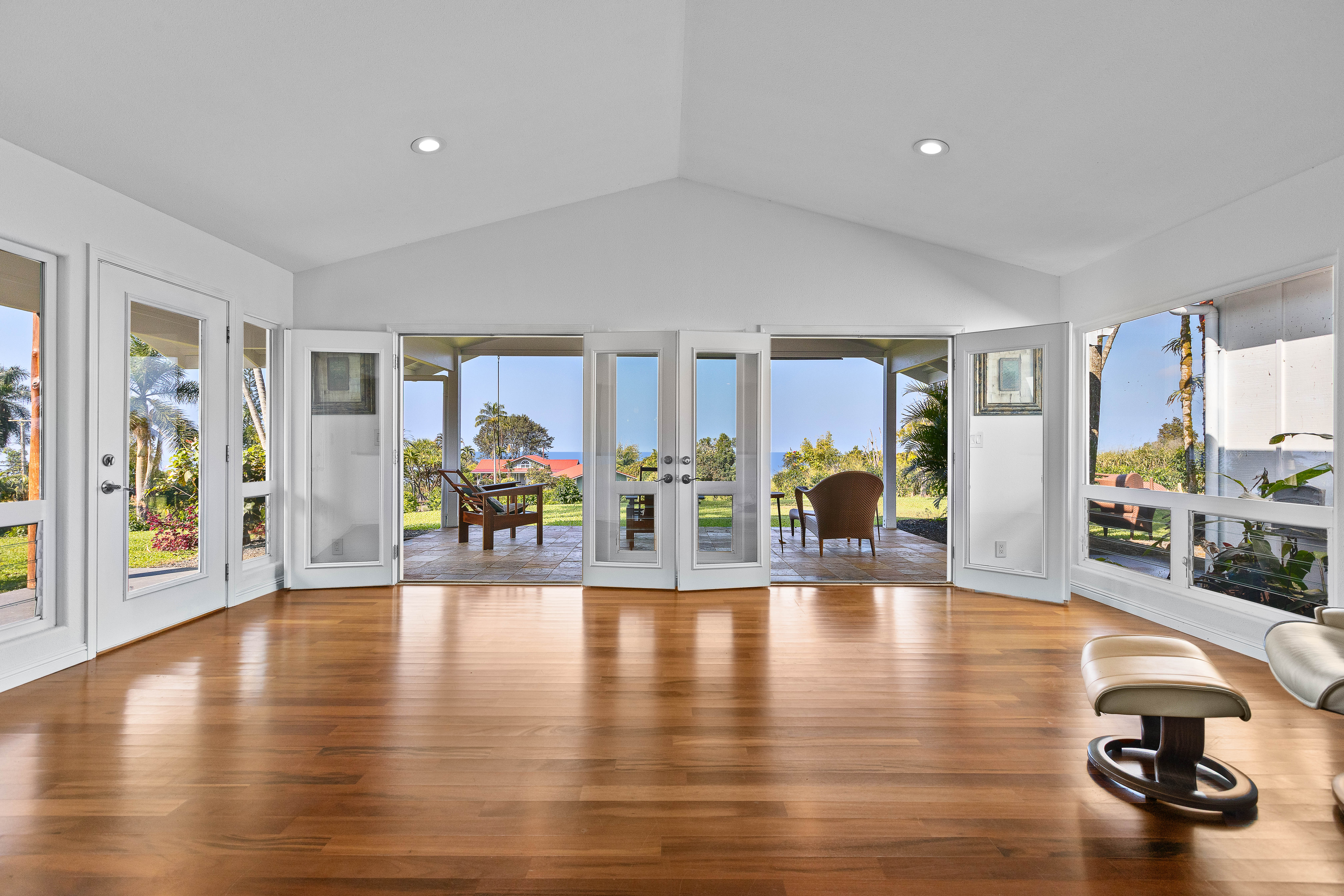 75-1069-A KAMALANI ST