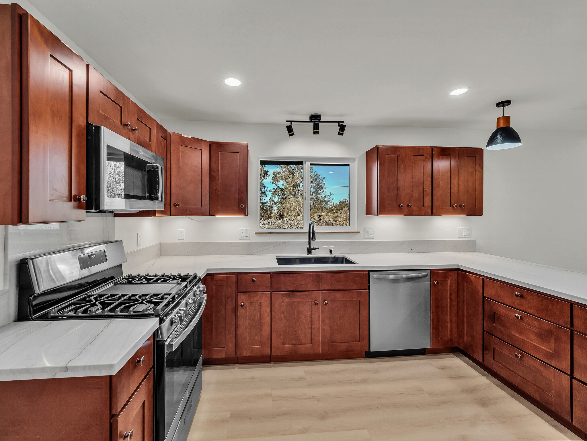 92-8658 CATAMARAN LN