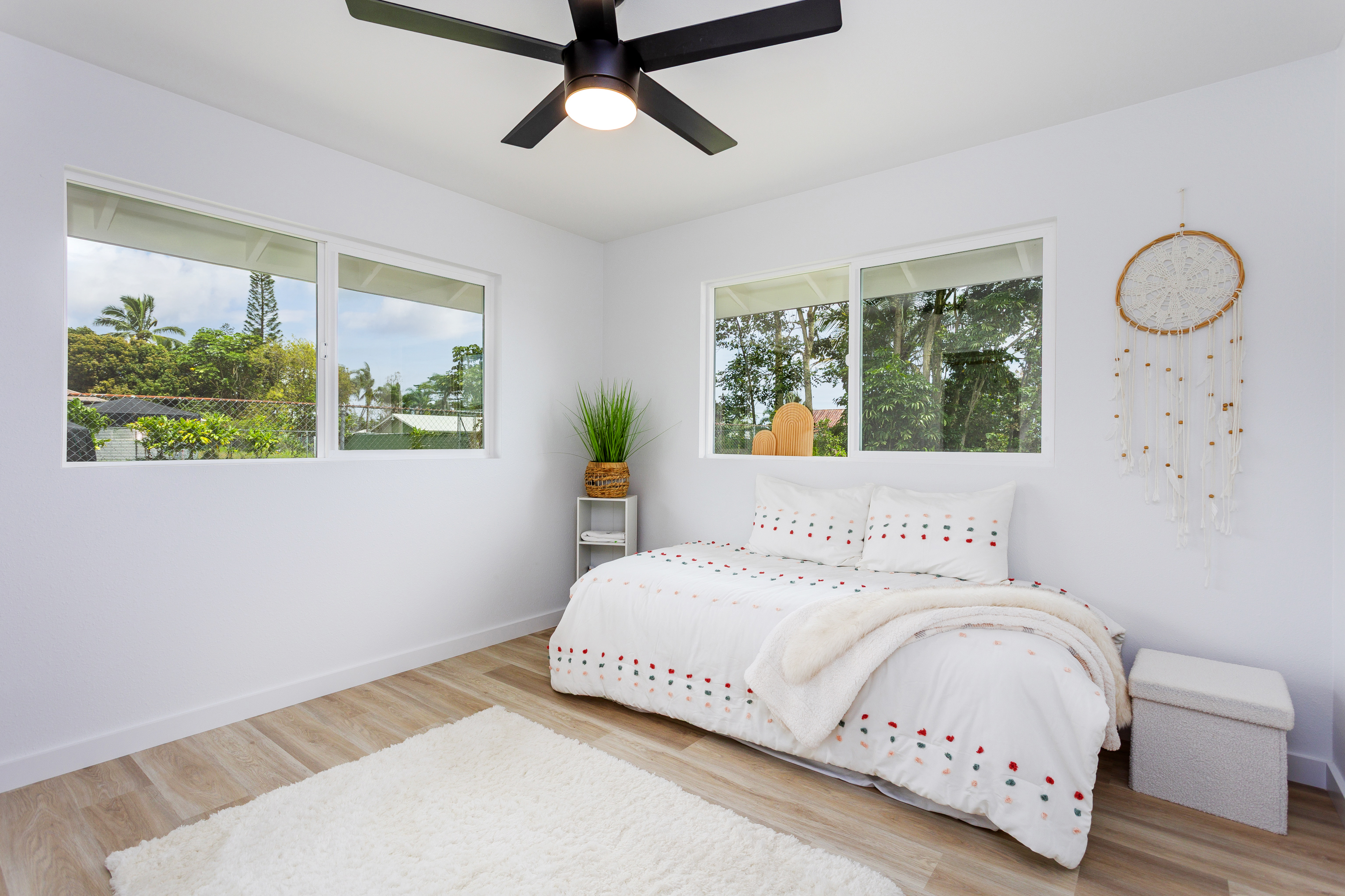 16-2083 MAUNA KEA DR