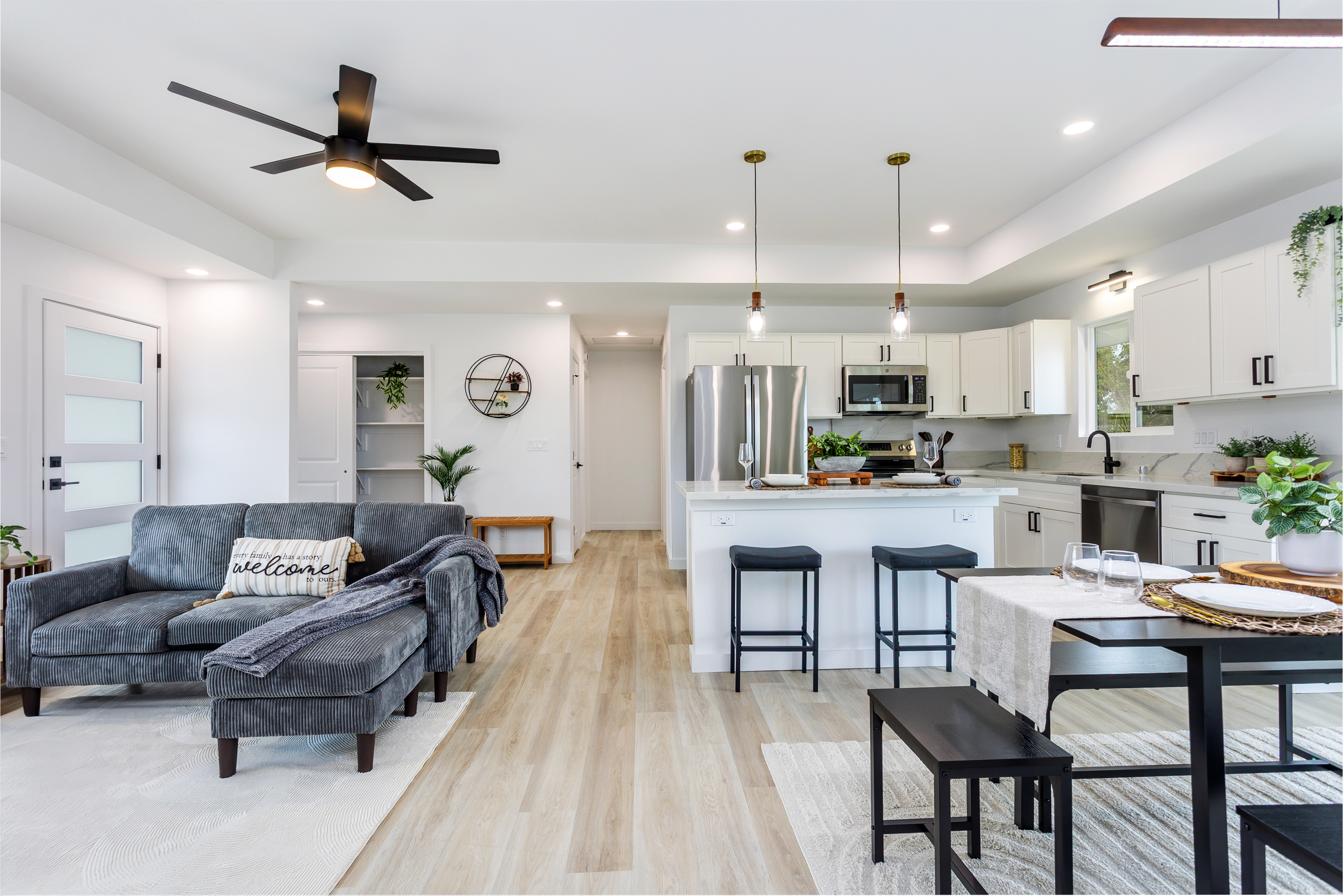 16-2083 MAUNA KEA DR