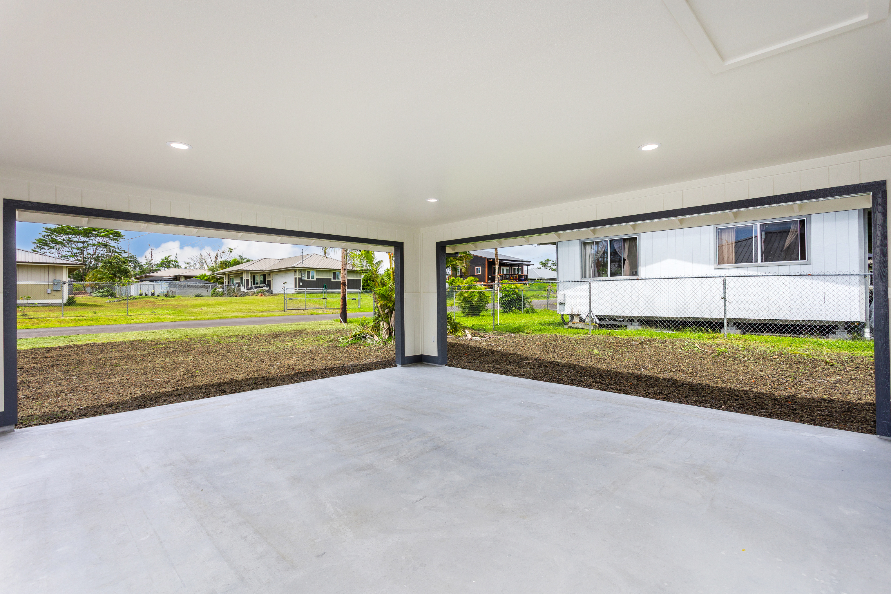 16-2083 MAUNA KEA DR