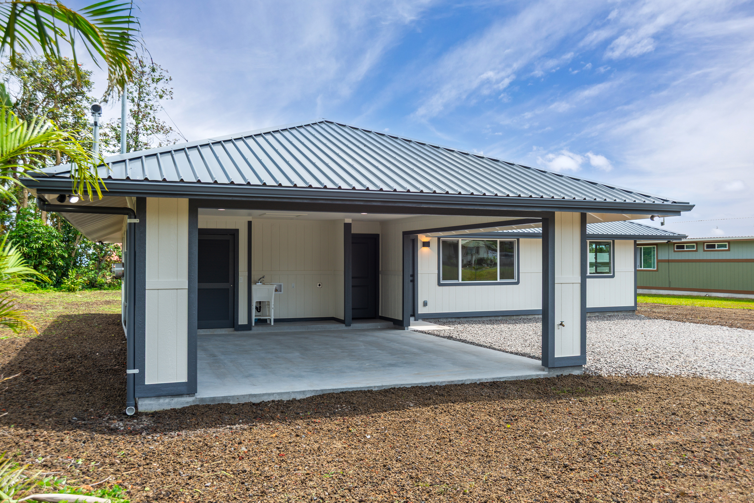 16-2083 MAUNA KEA DR