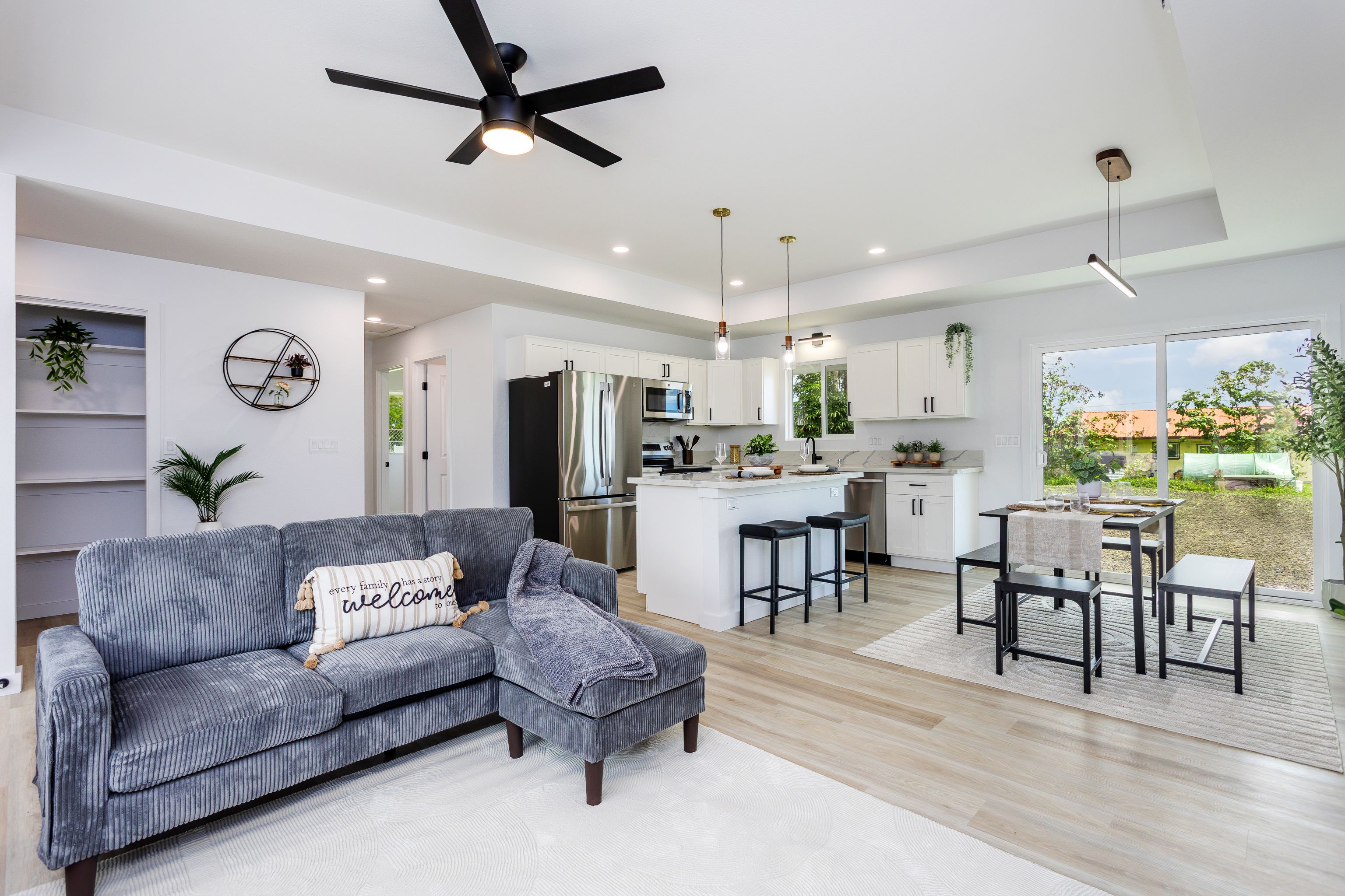 16-2083 MAUNA KEA DR