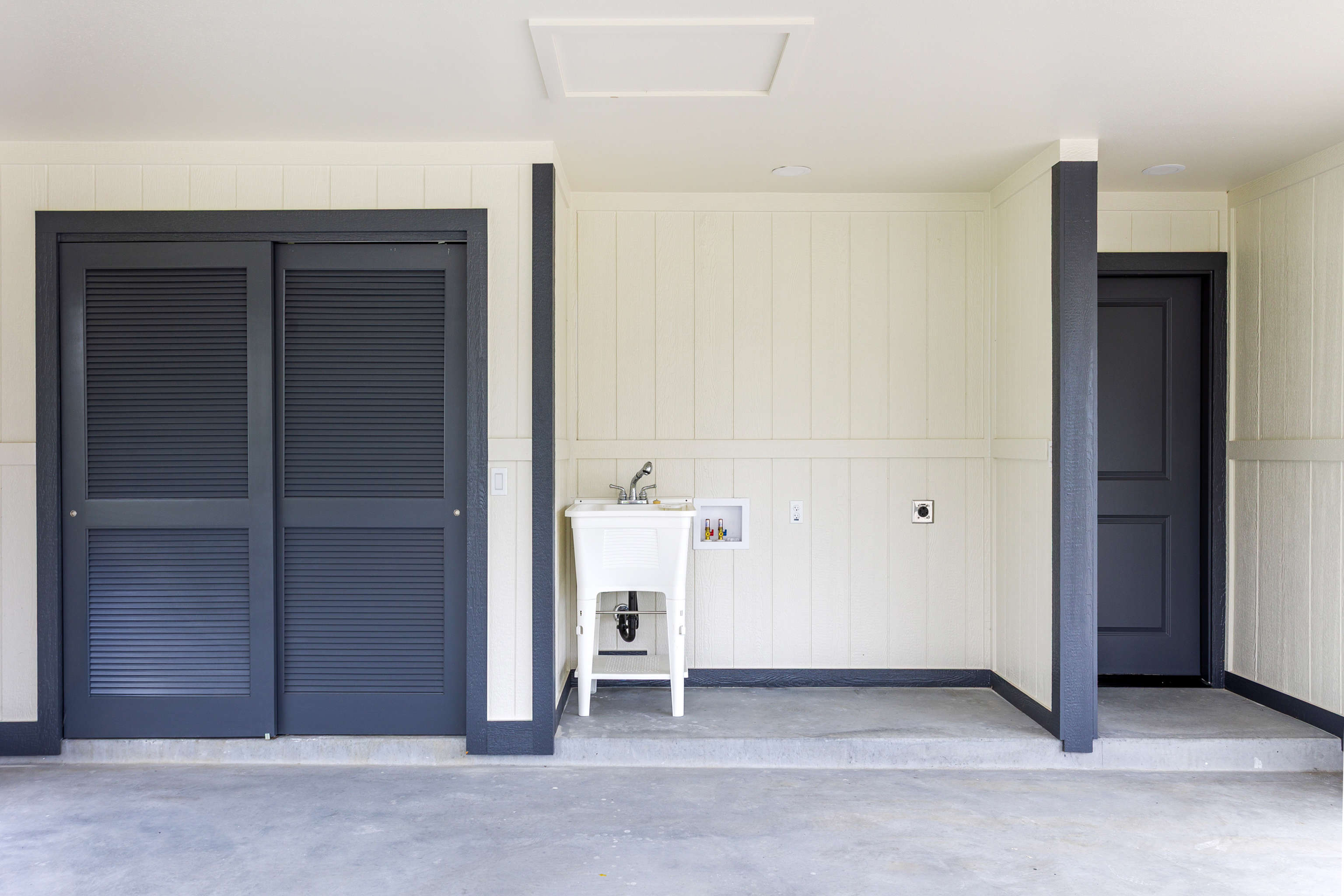 16-2083 MAUNA KEA DR