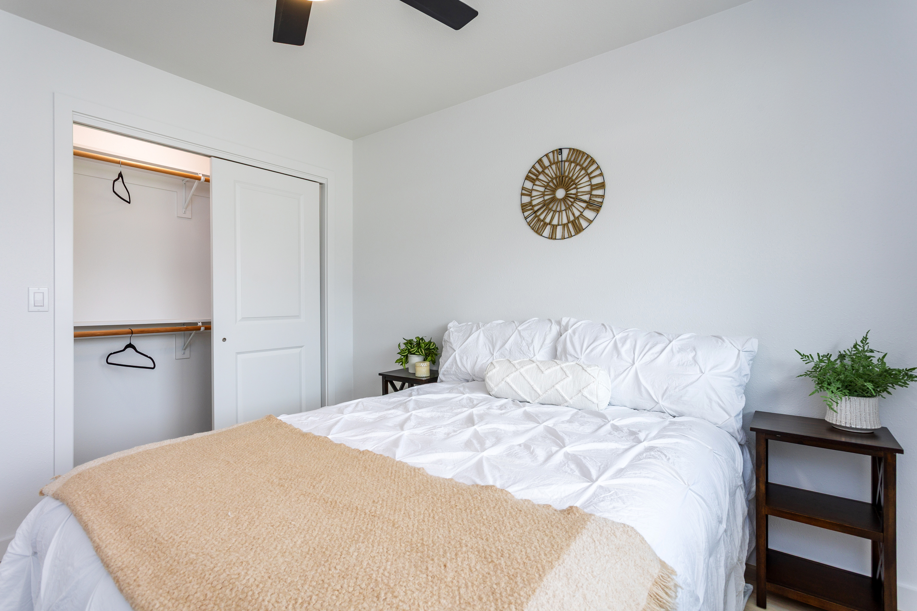 16-2083 MAUNA KEA DR