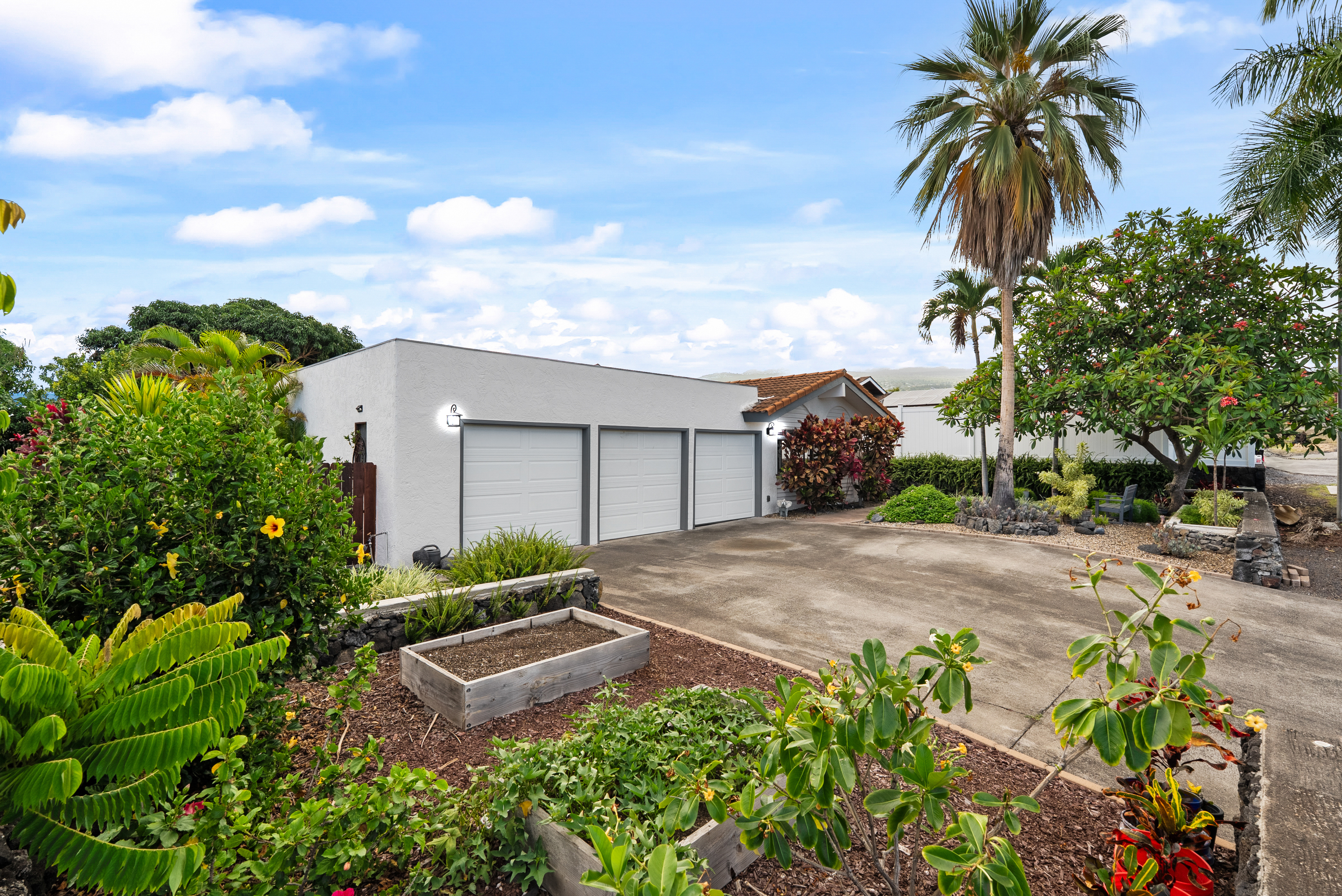 73-1101 MAKAMAKA ST