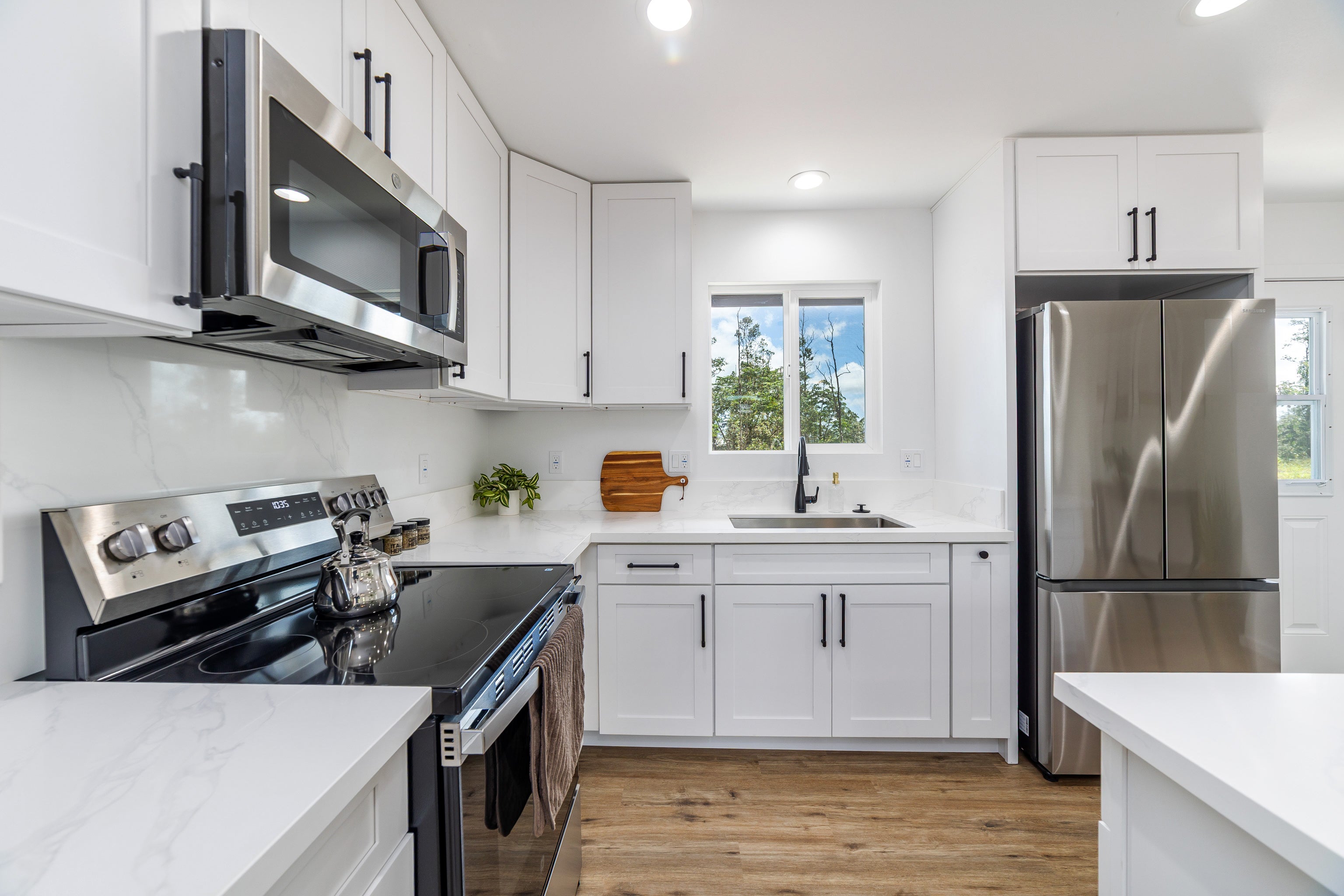 16-2051 PUKALANI DR