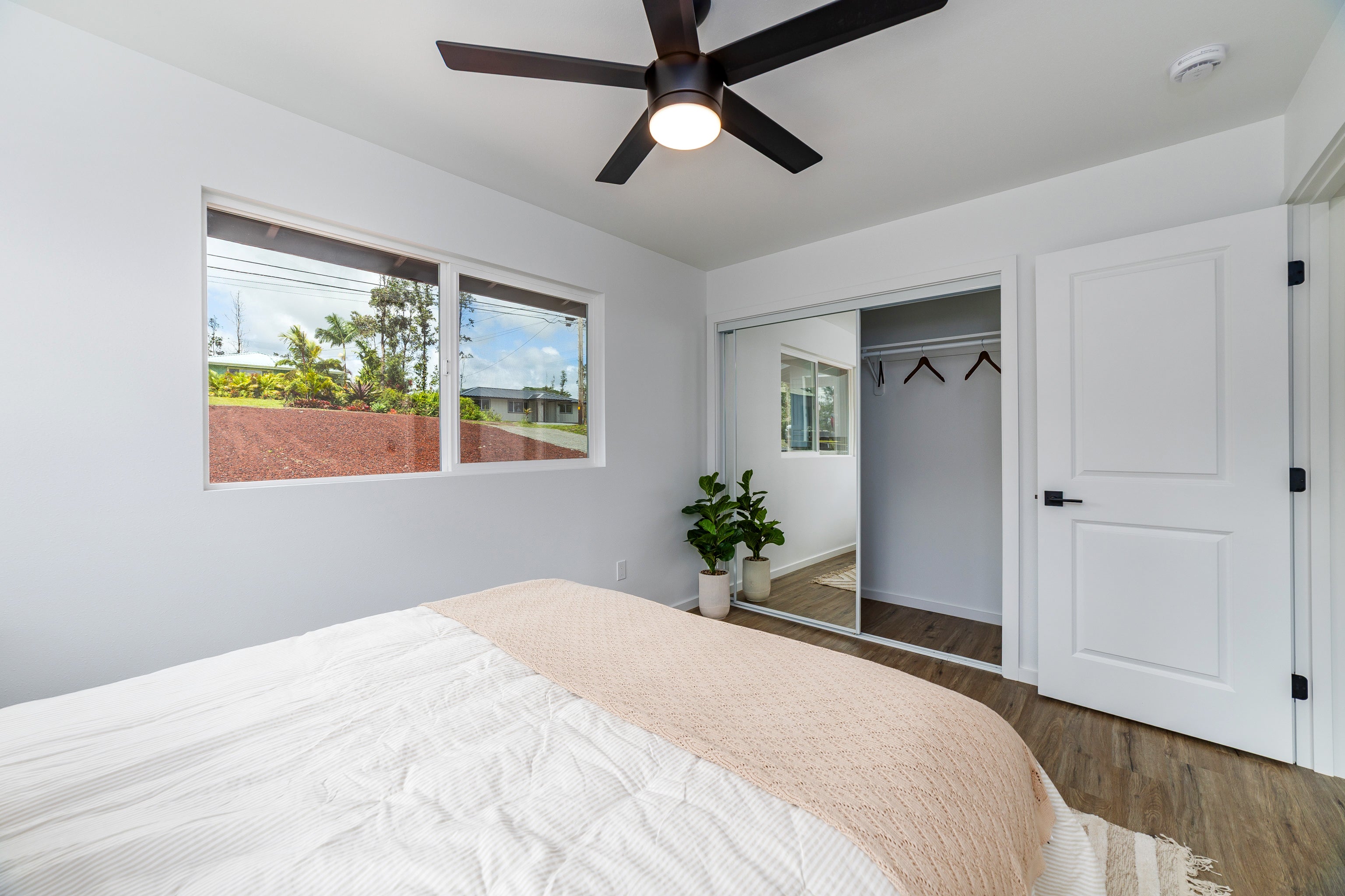 16-2051 PUKALANI DR