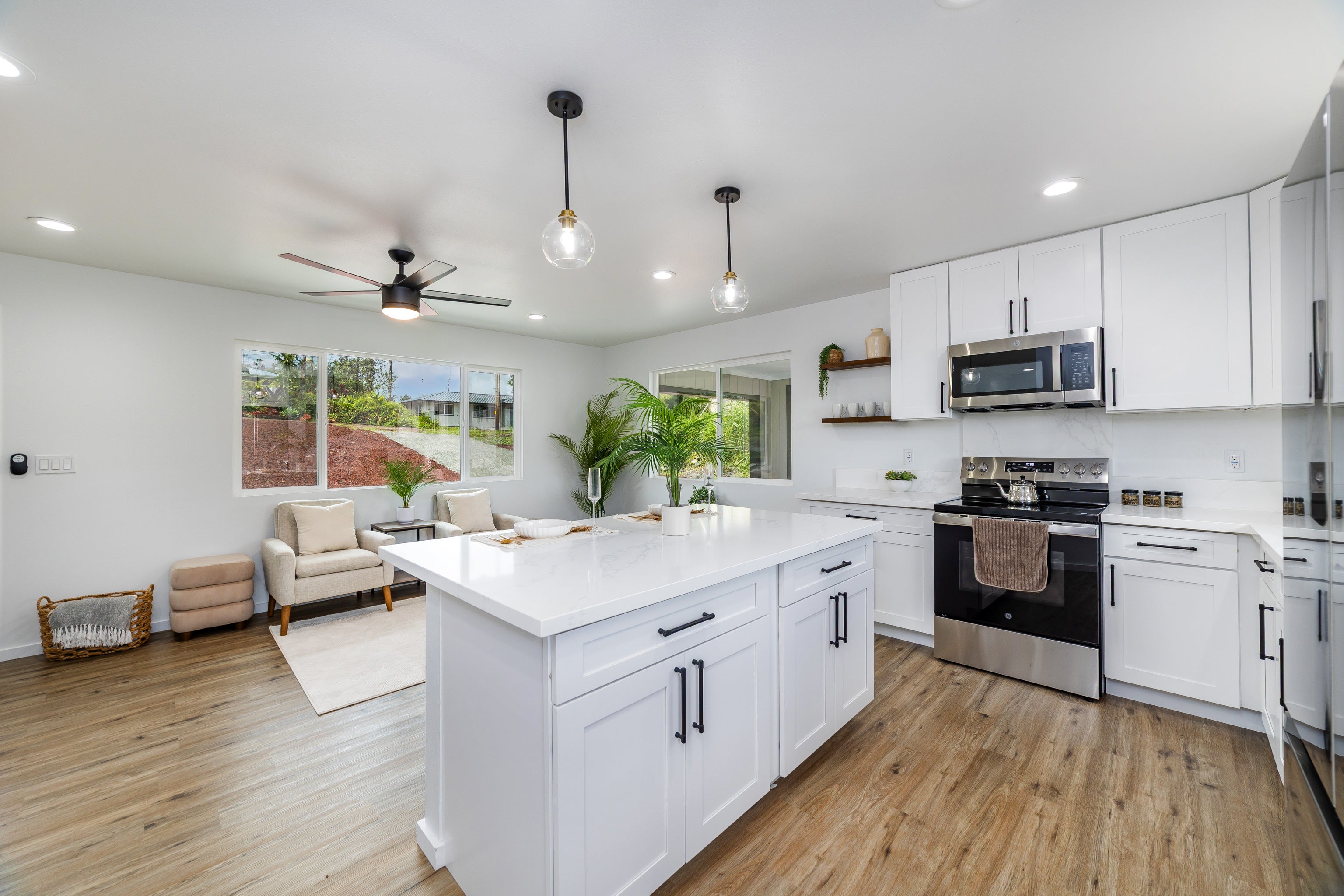 16-2051 PUKALANI DR