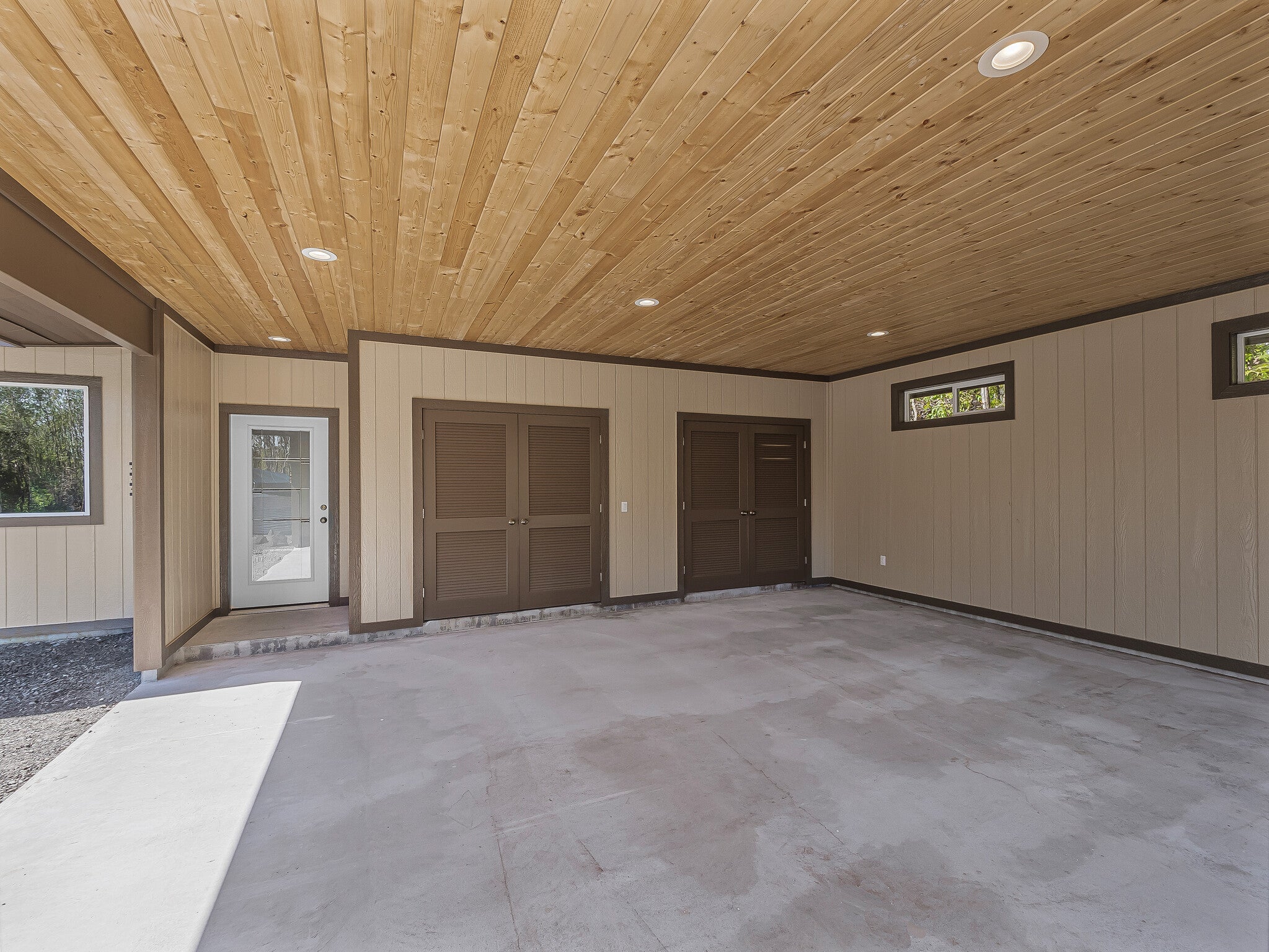 11-3226 MOKUNA ST