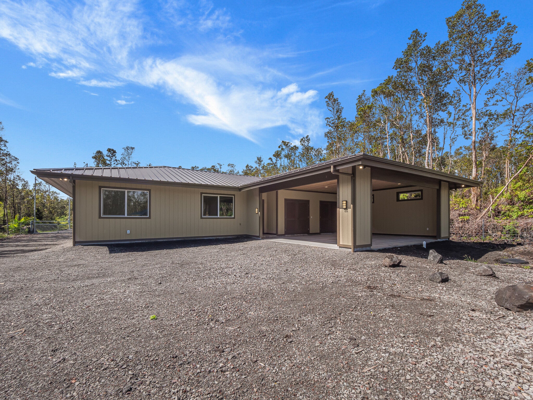 11-3226 MOKUNA ST