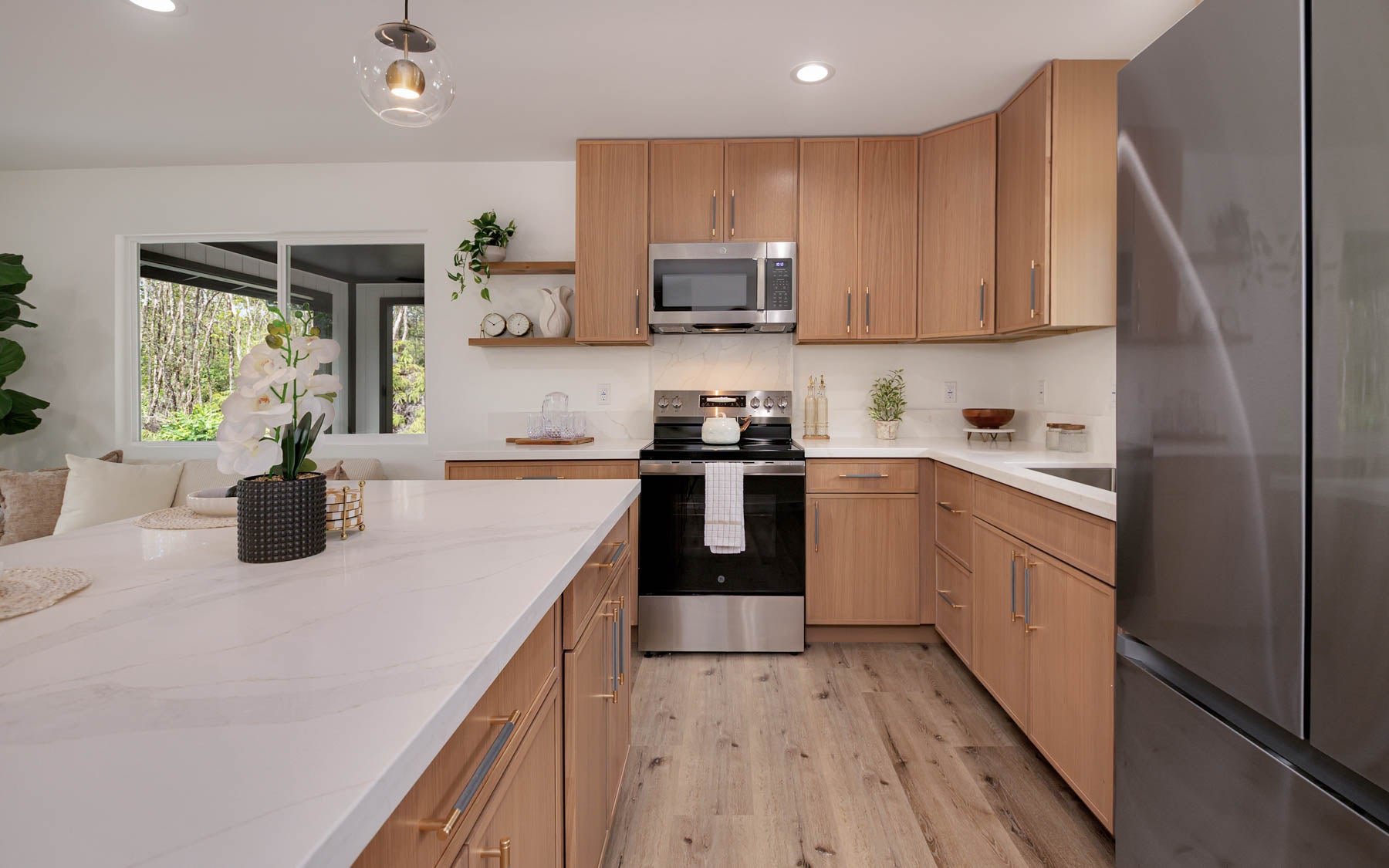 11-3246 MOKUNA ST