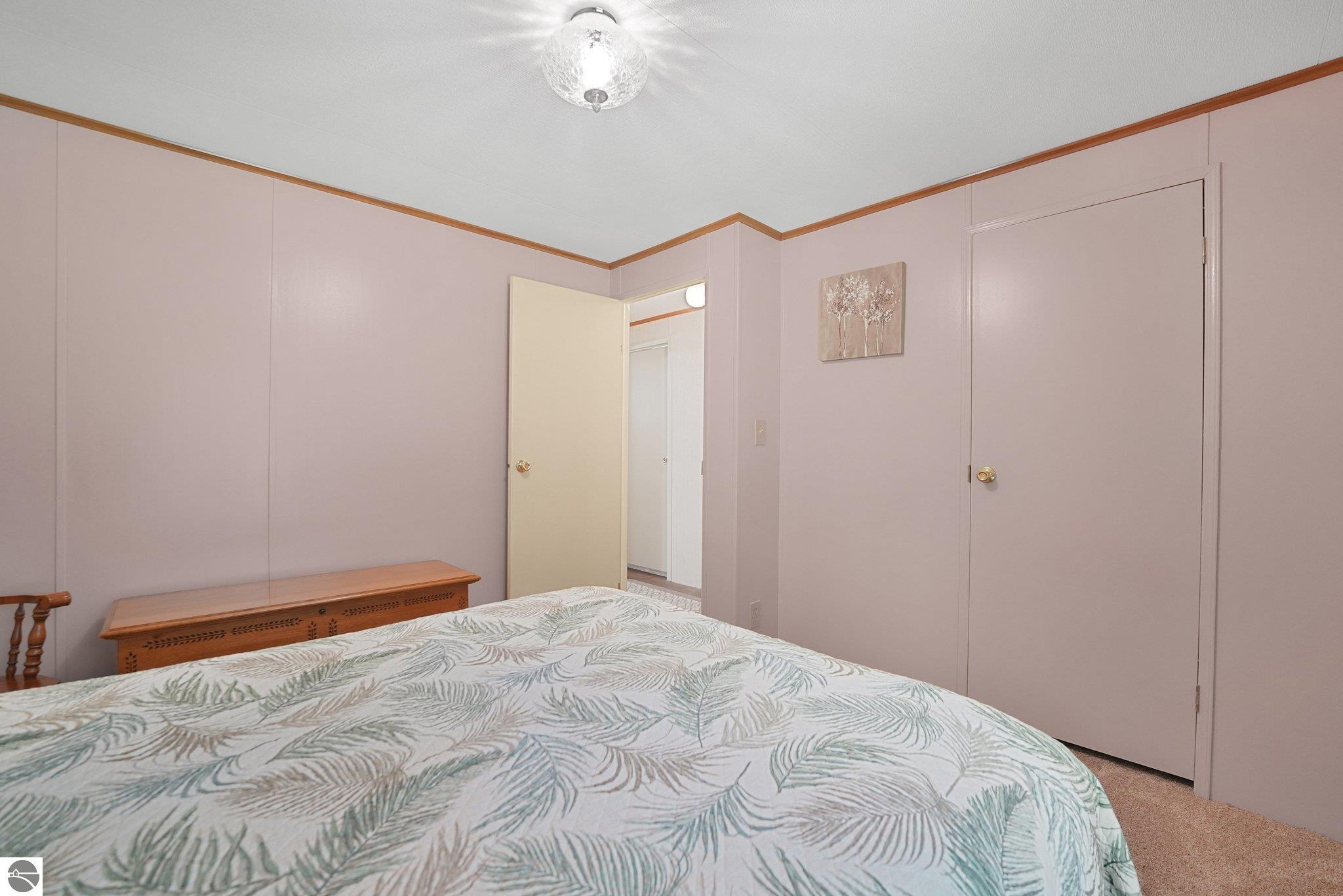 13035 N Forest Beach Shores