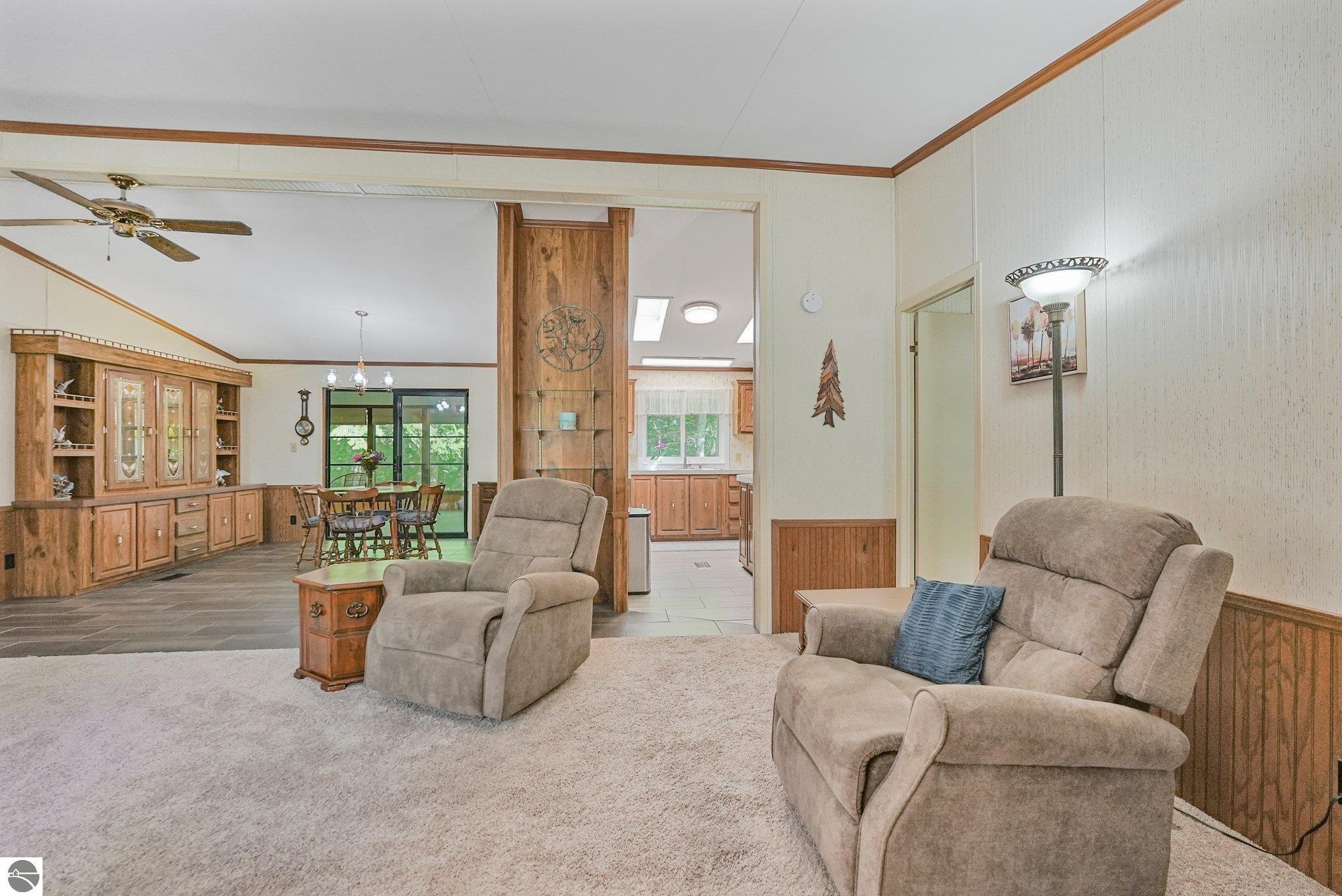 13035 N Forest Beach Shores