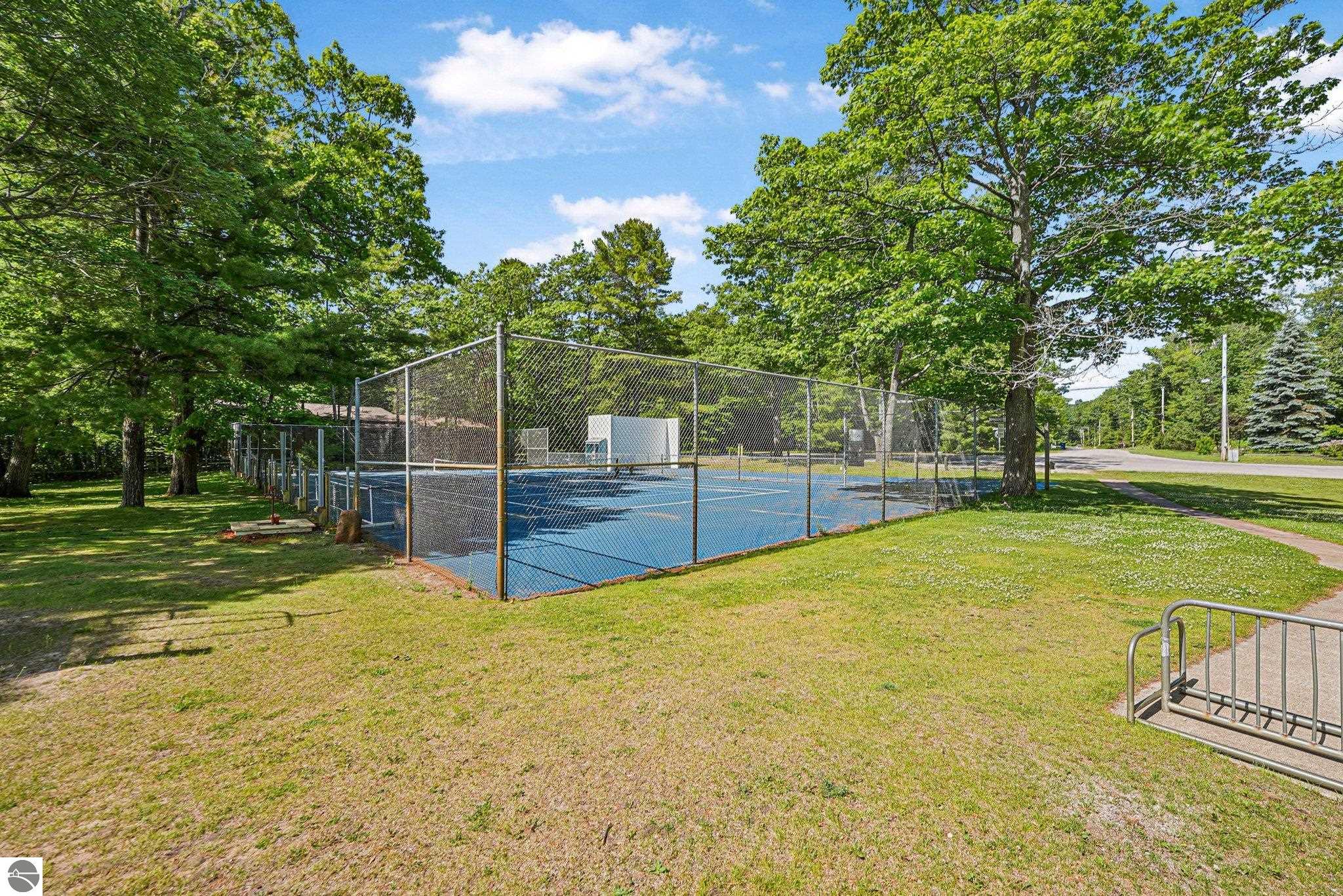 13035 N Forest Beach Shores