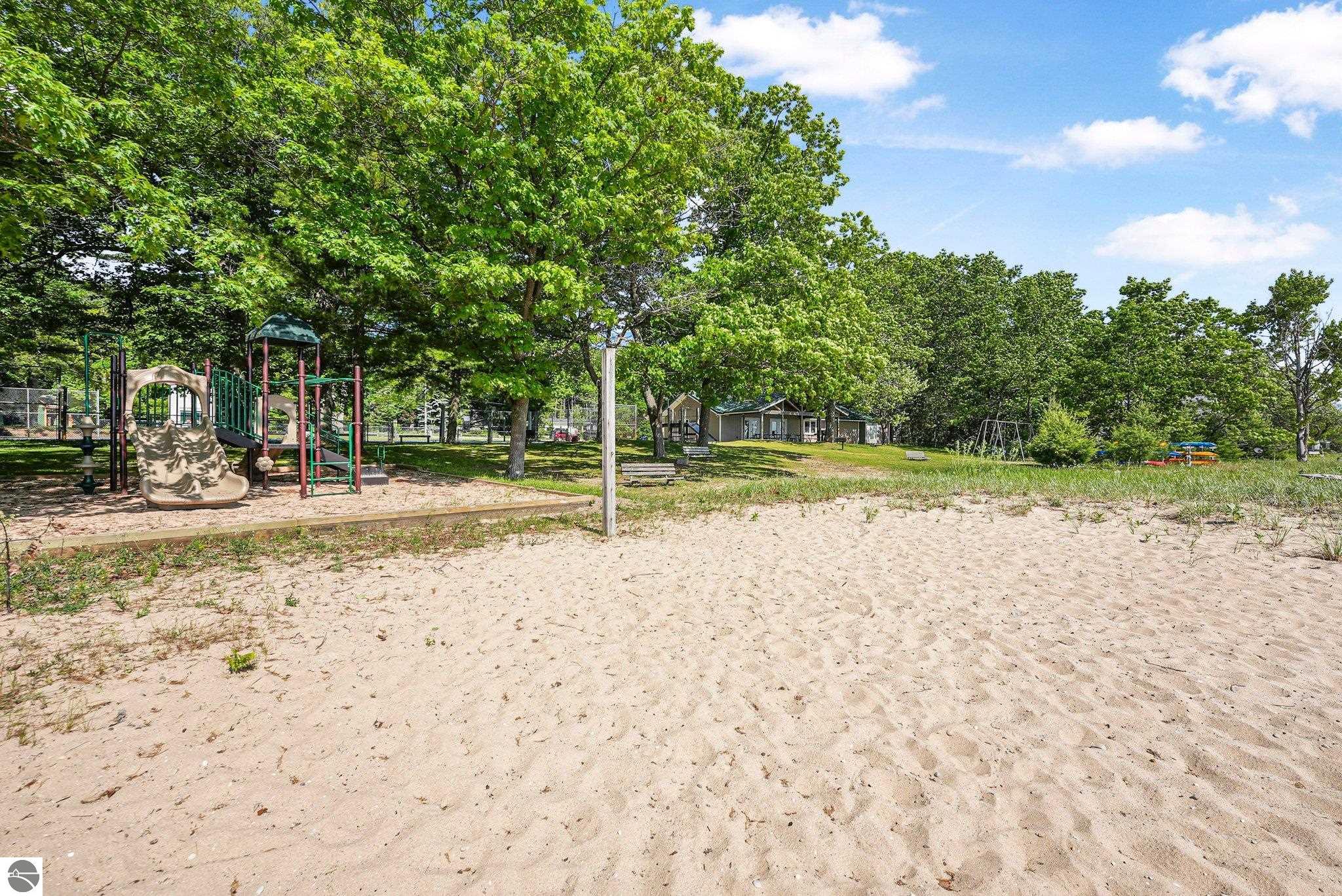 13035 N Forest Beach Shores