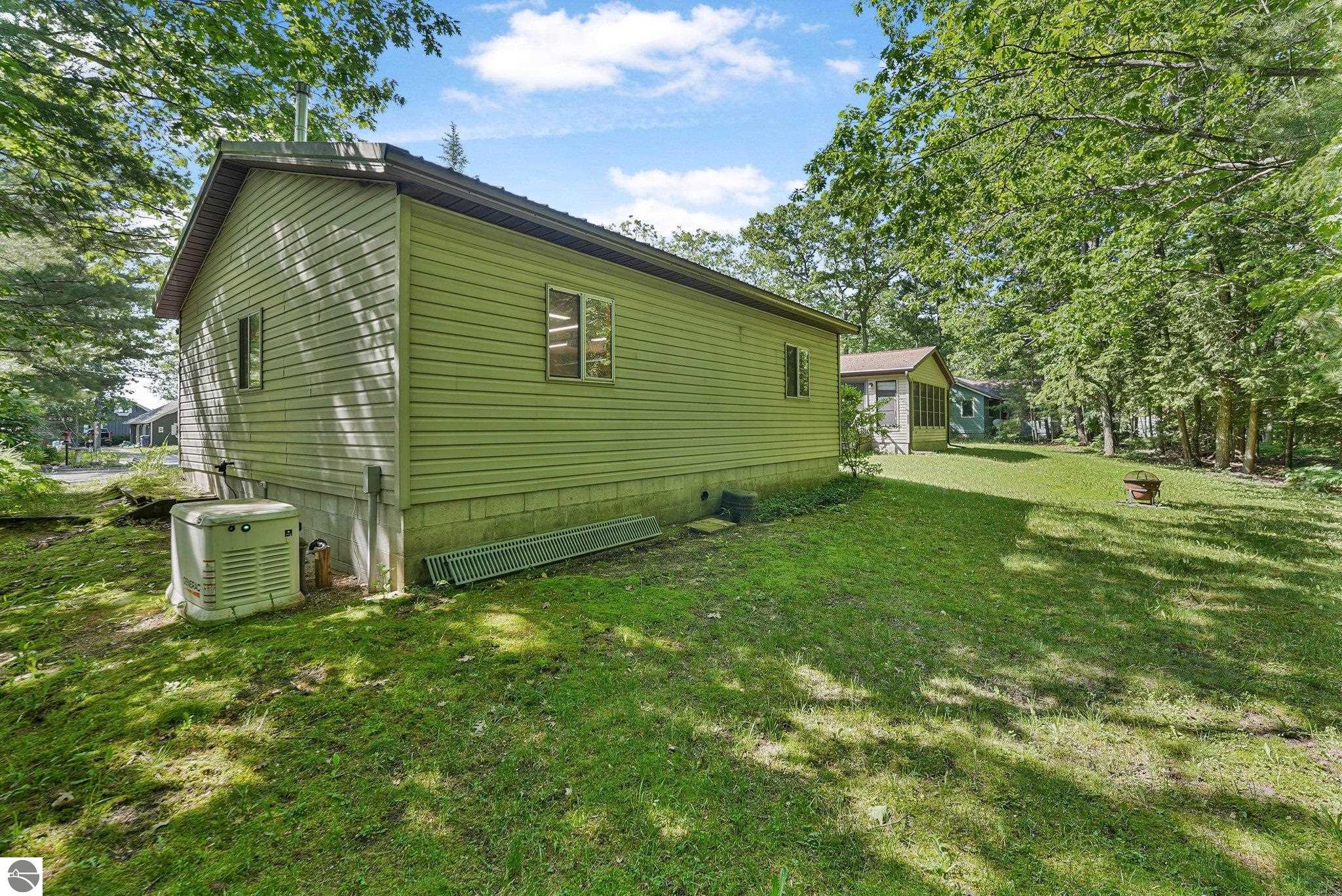 13035 N Forest Beach Shores