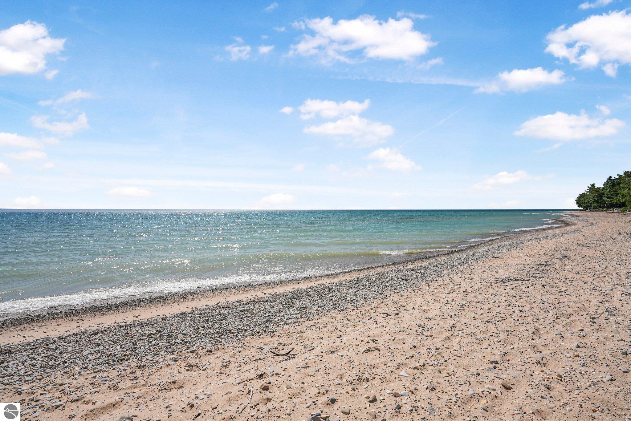 13035 N Forest Beach Shores