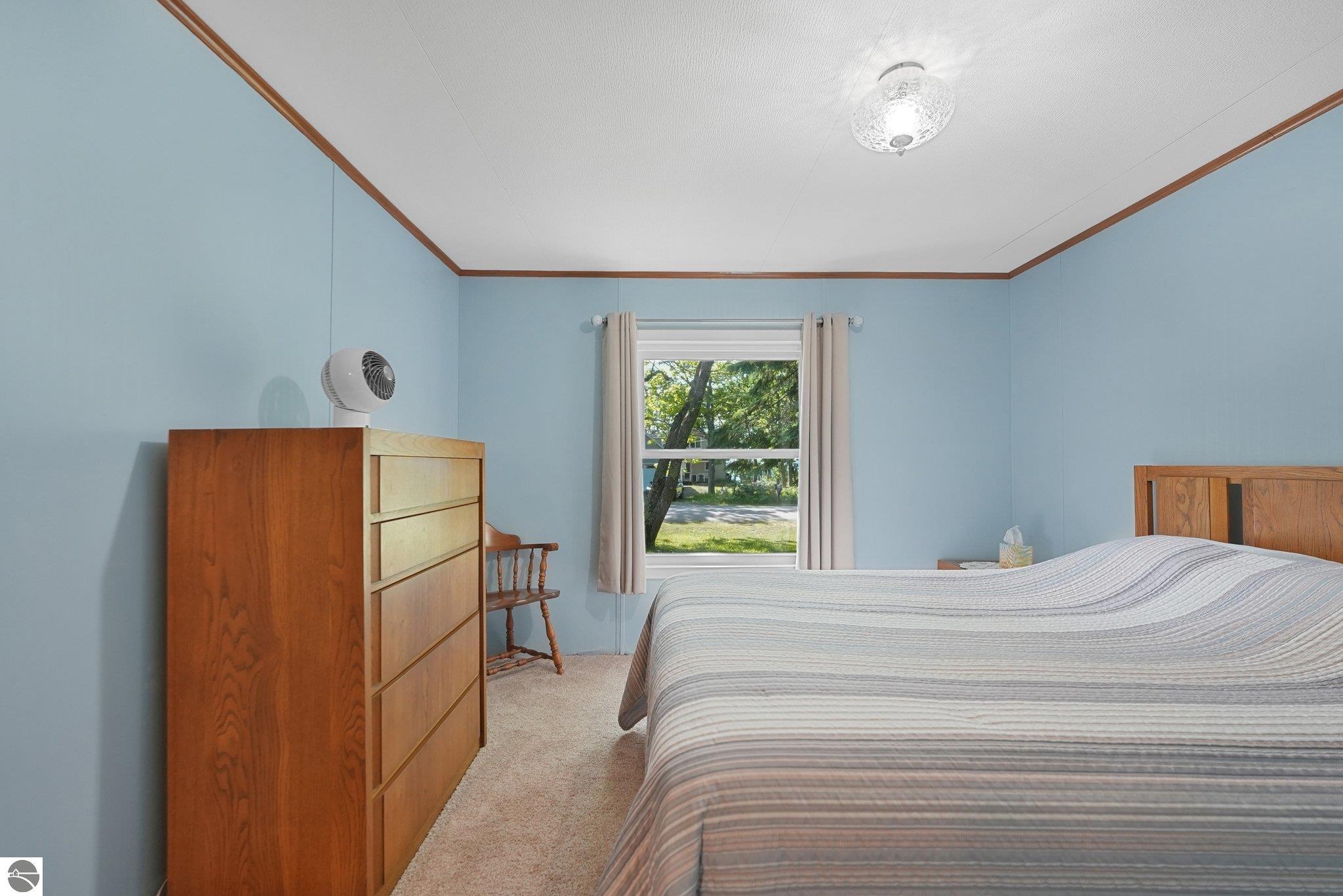 13035 N Forest Beach Shores