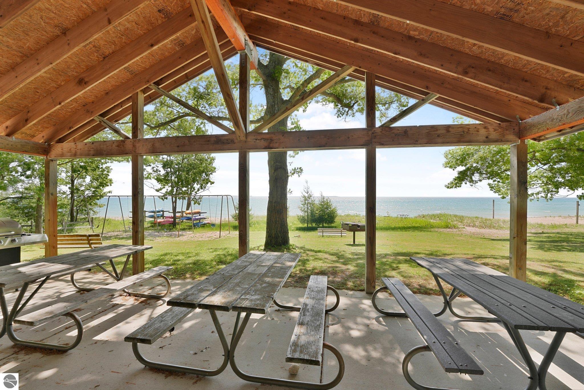 13035 N Forest Beach Shores