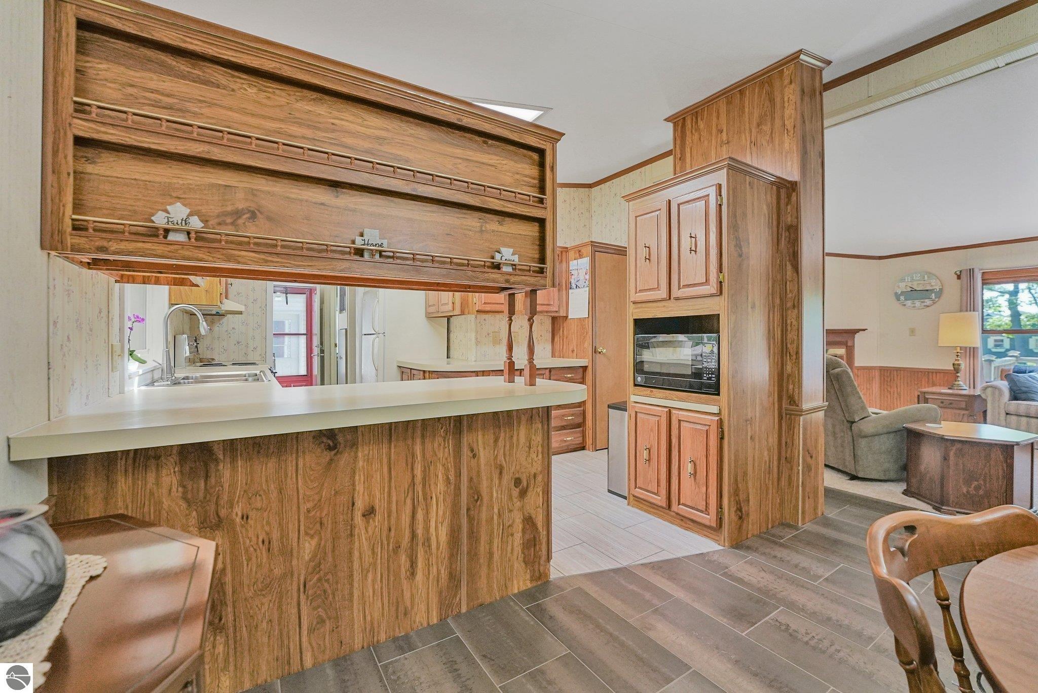 13035 N Forest Beach Shores