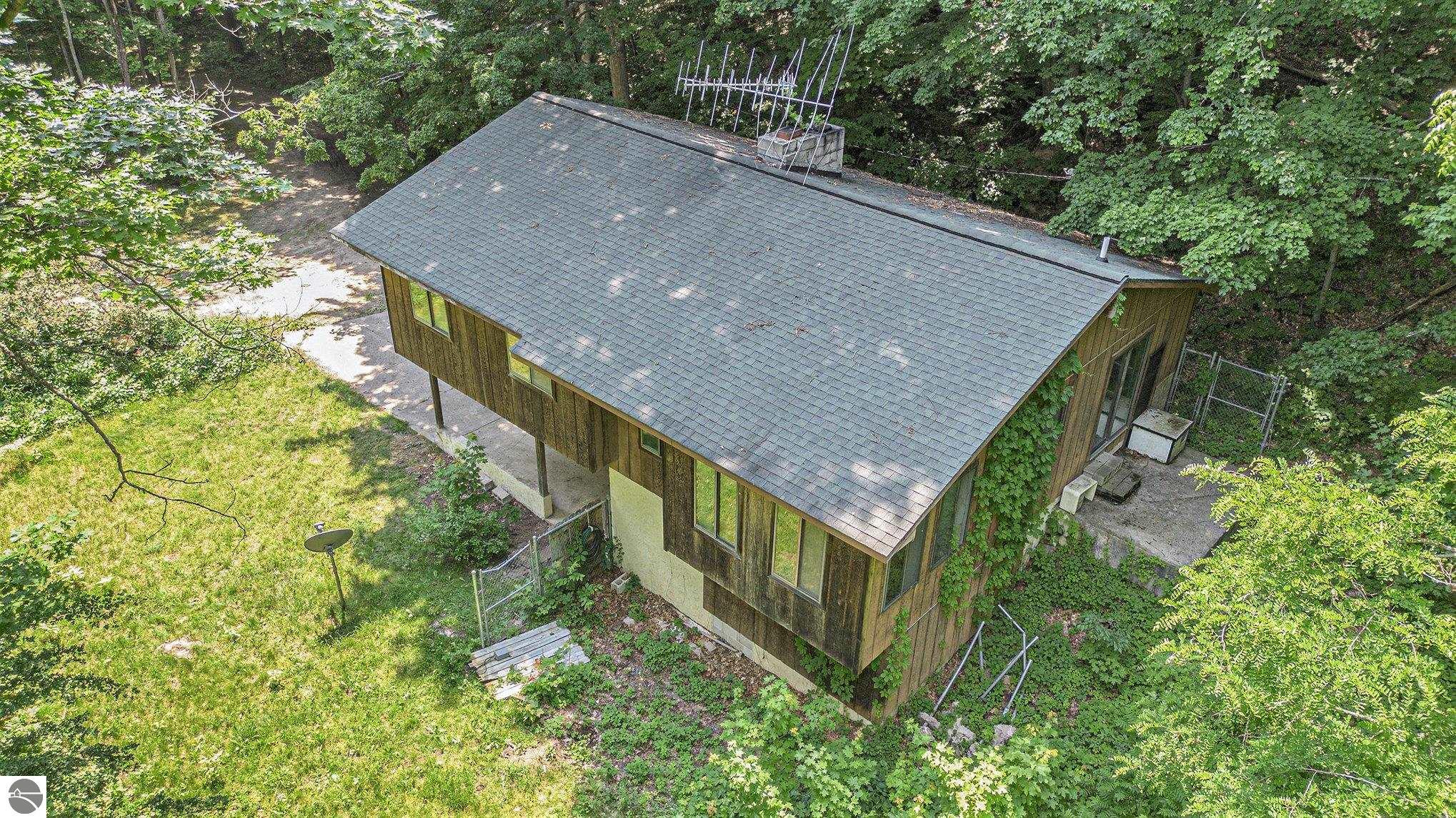5457 N Manitou Trail