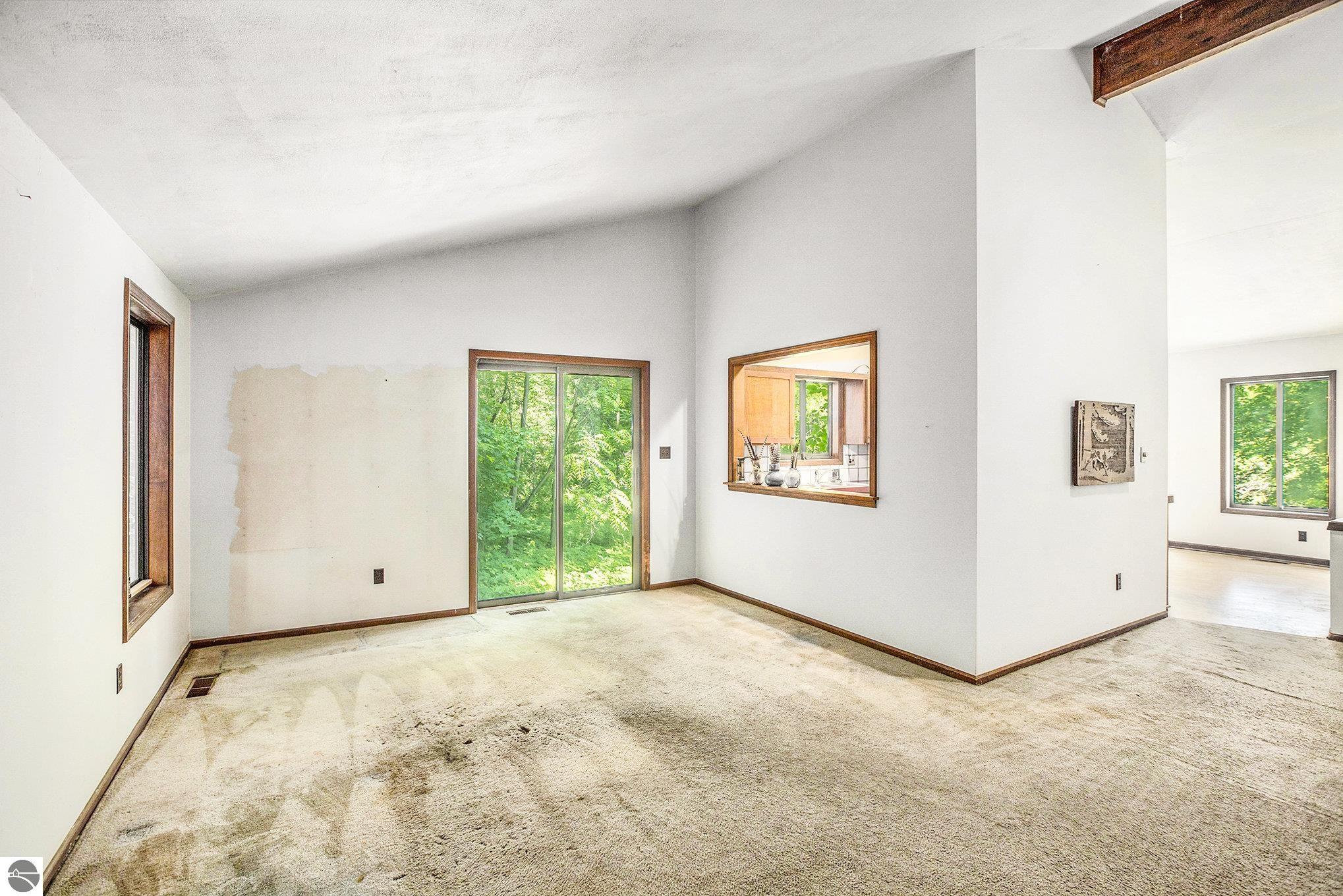 5457 N Manitou Trail