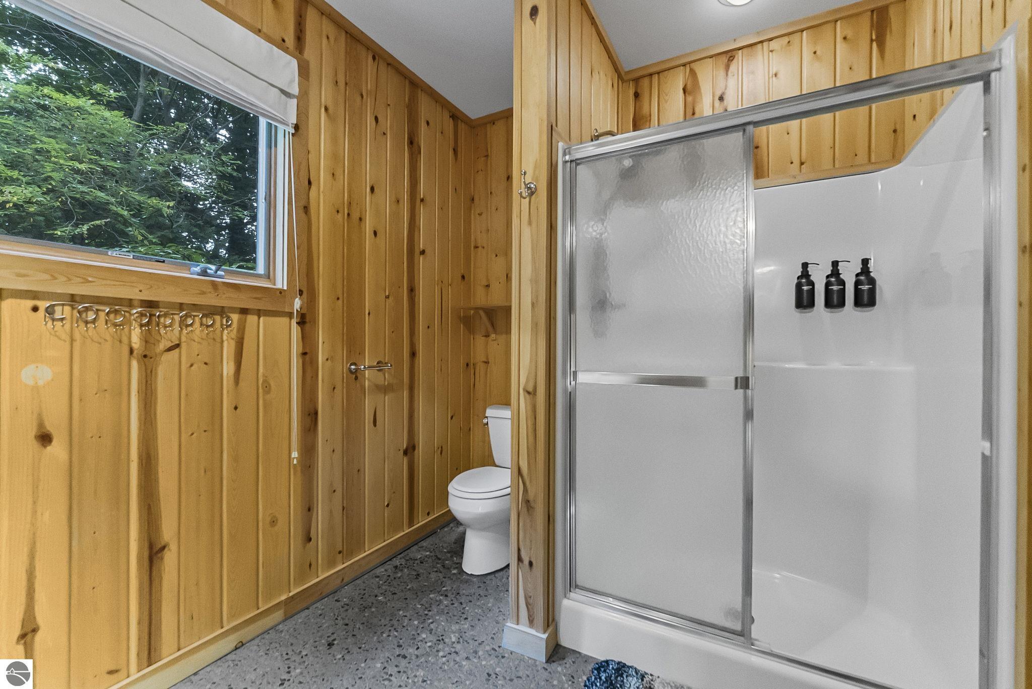 525 E Oak