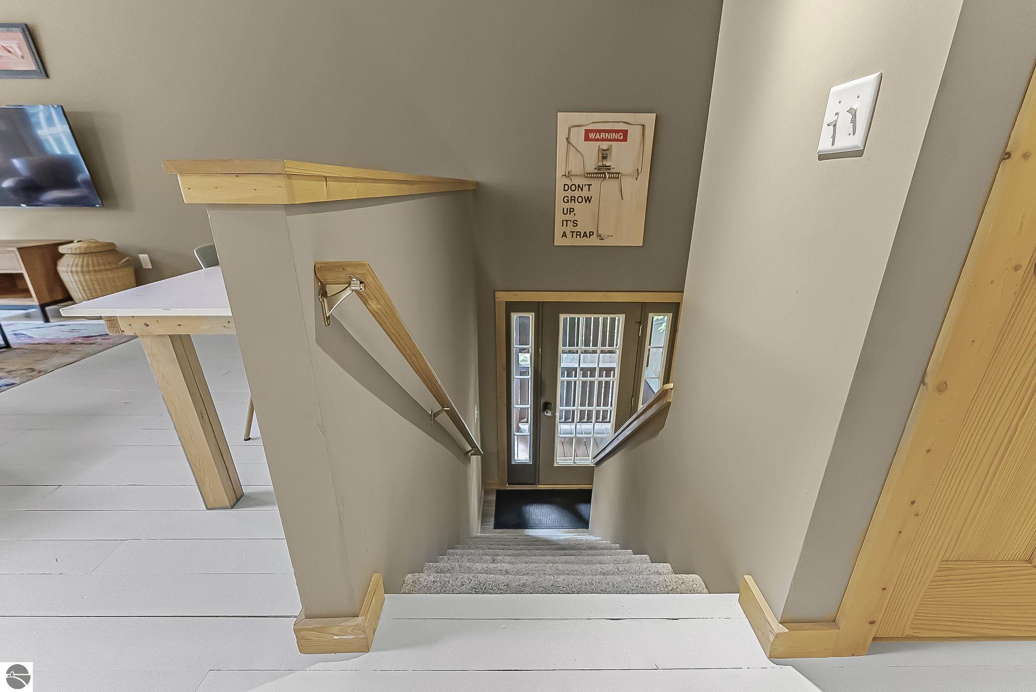 525 E Oak
