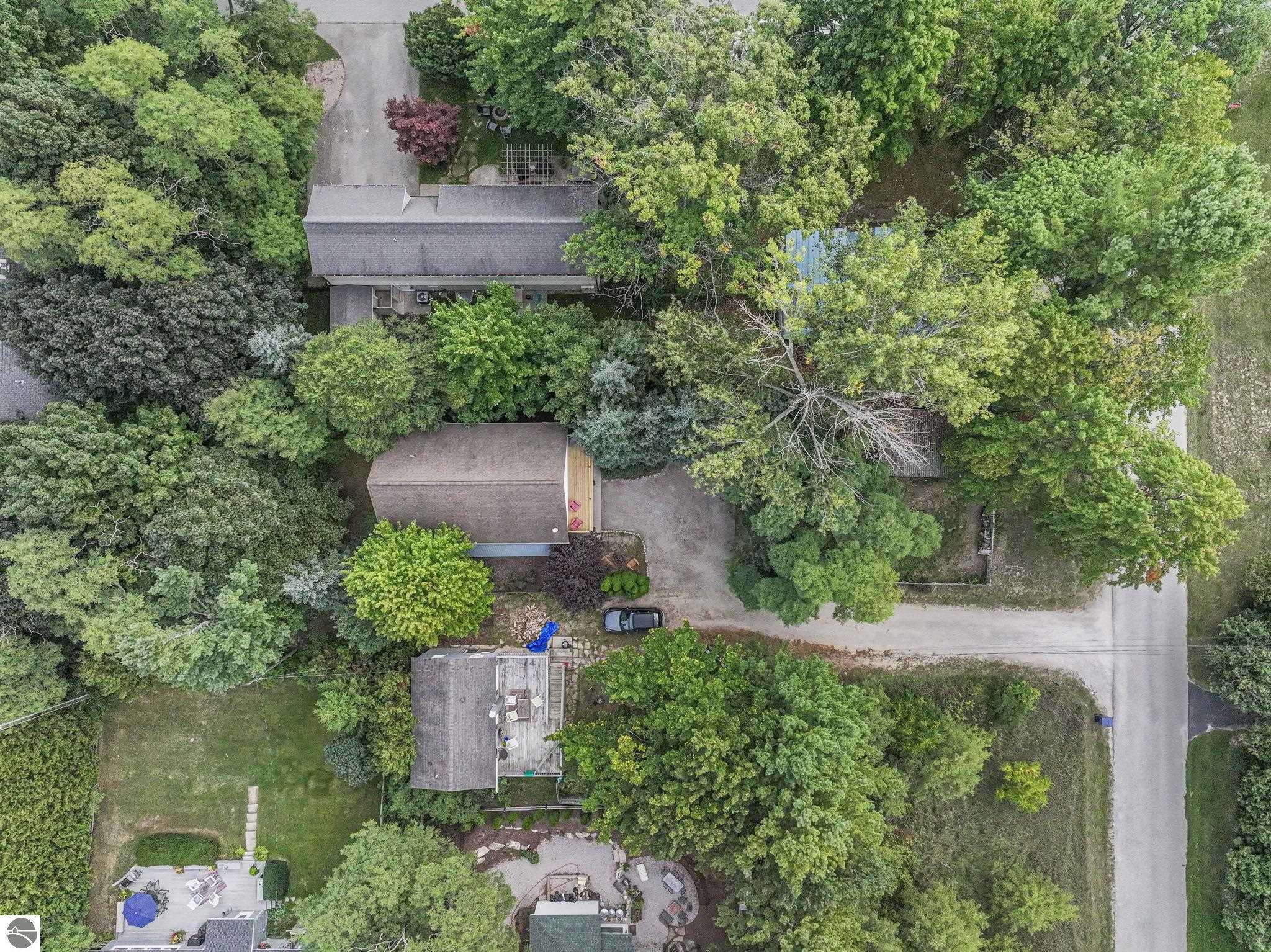 525 E Oak