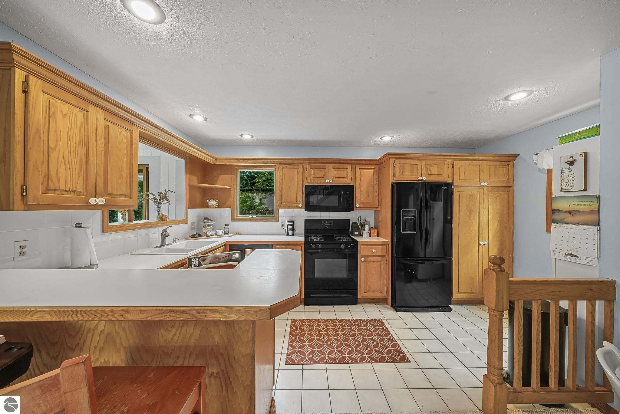 5361 N Manitou Trail