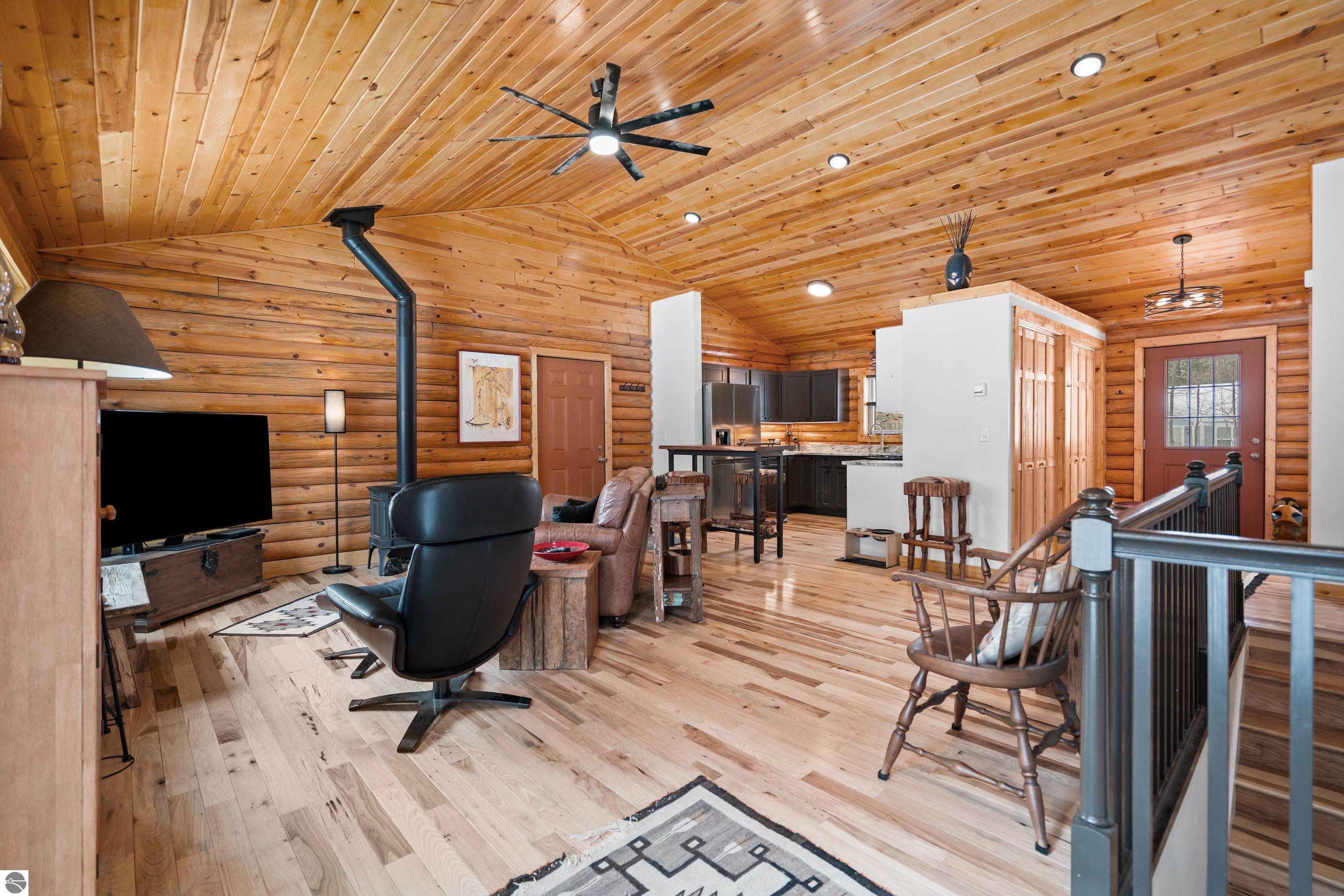 2558 E Sugar Maple