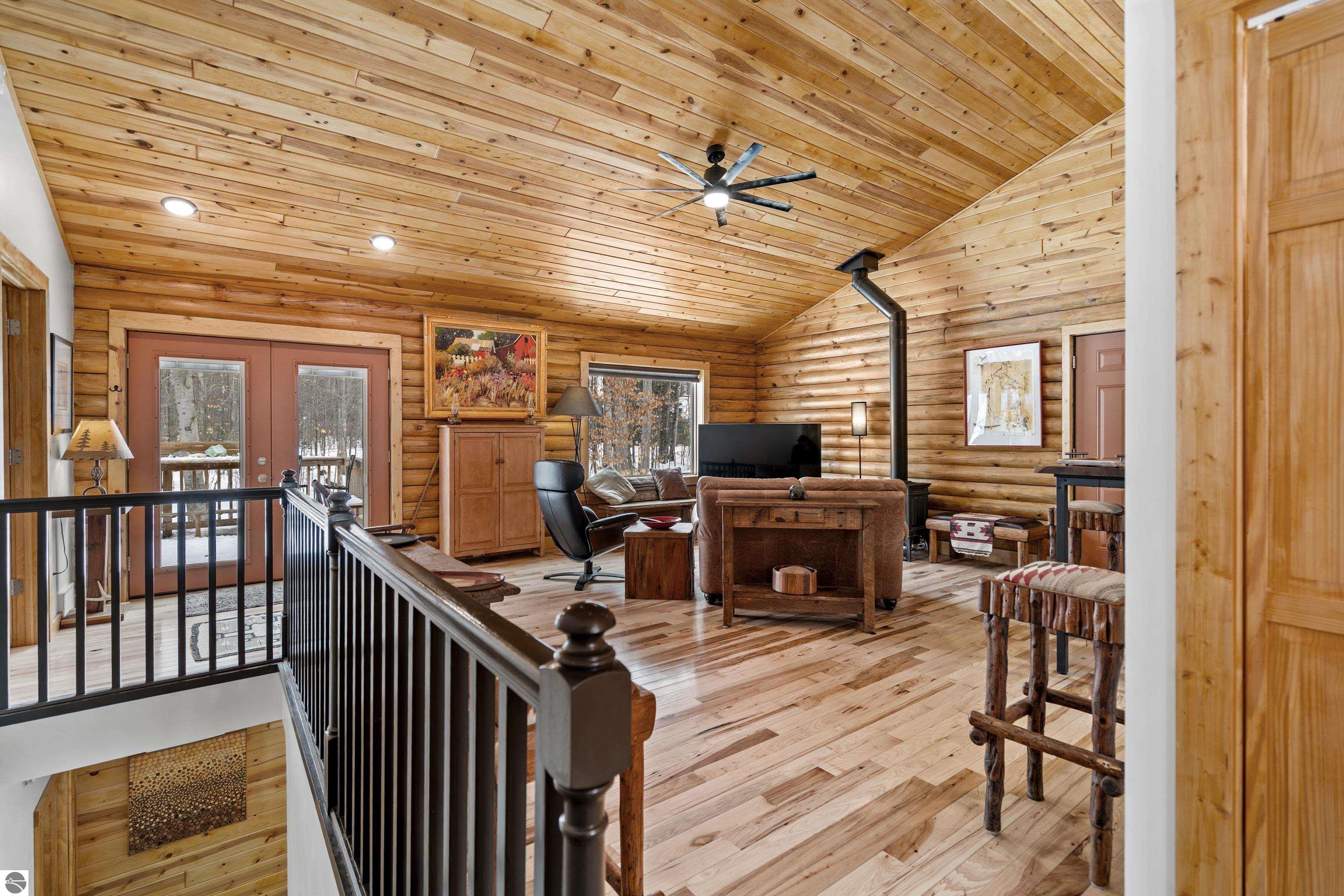 2558 E Sugar Maple