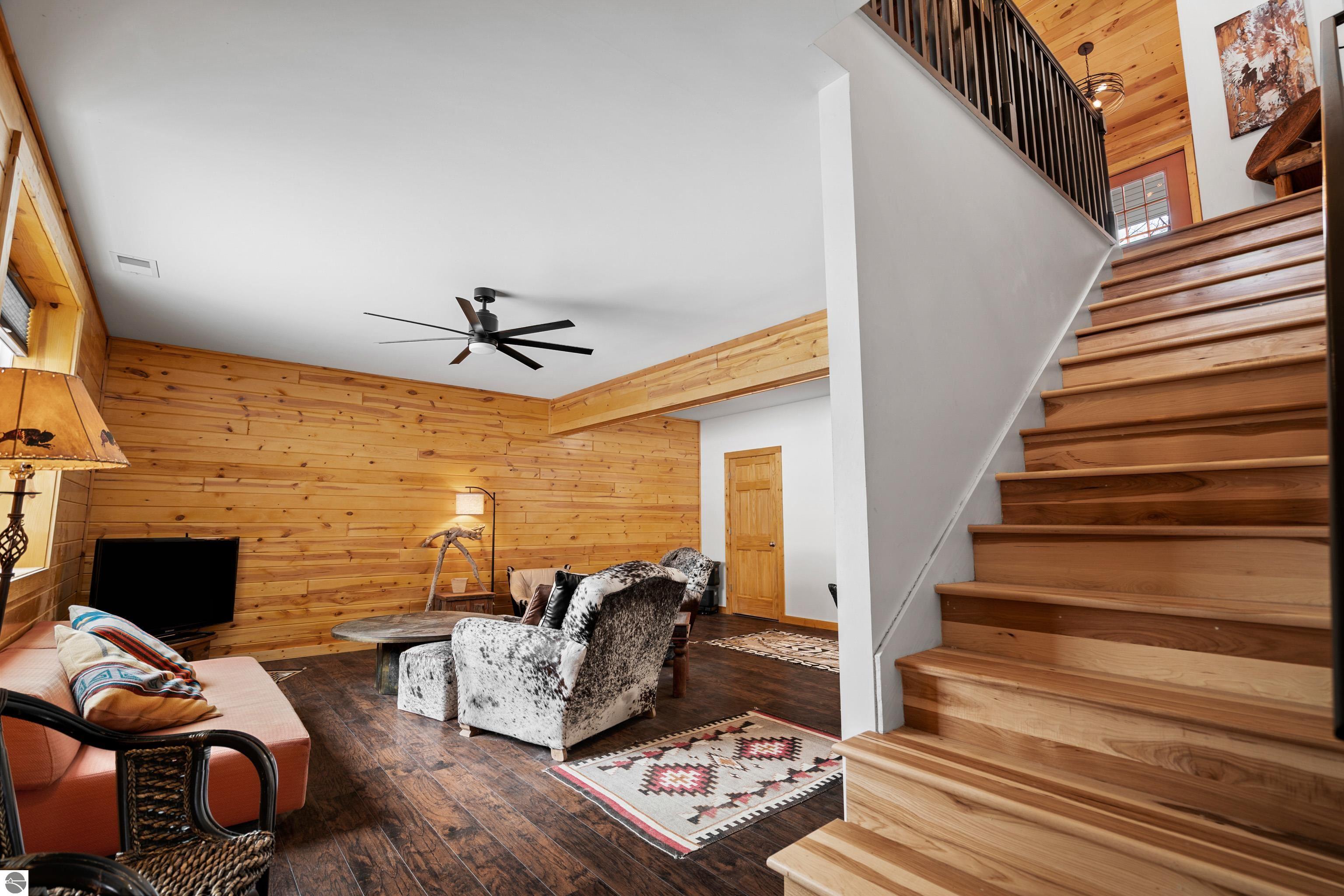 2558 E Sugar Maple