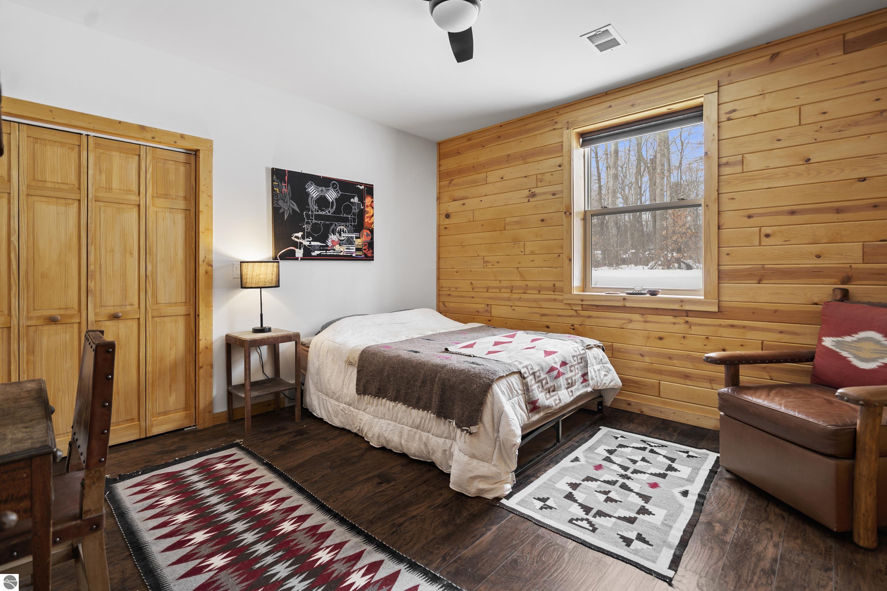 2558 E Sugar Maple