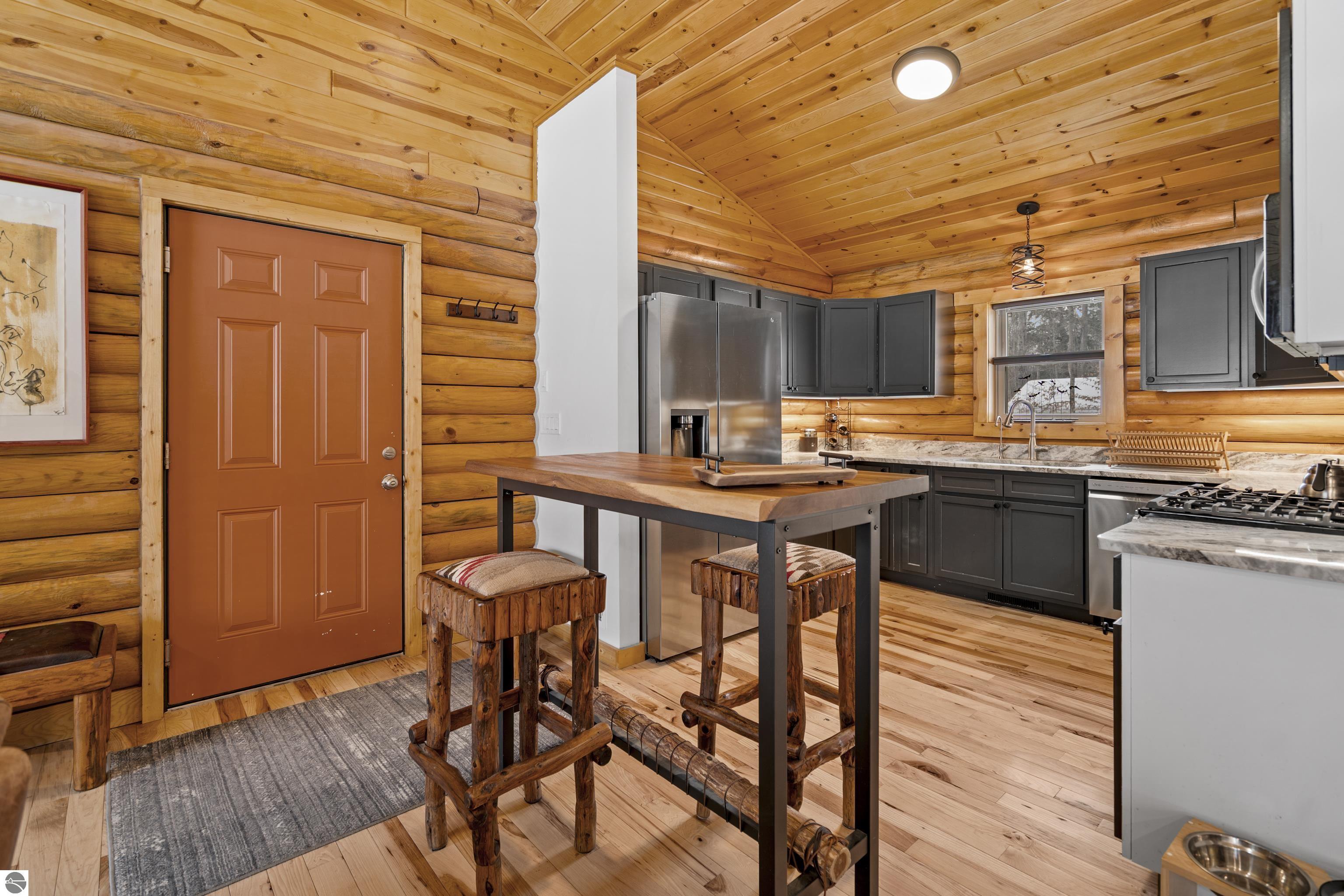 2558 E Sugar Maple