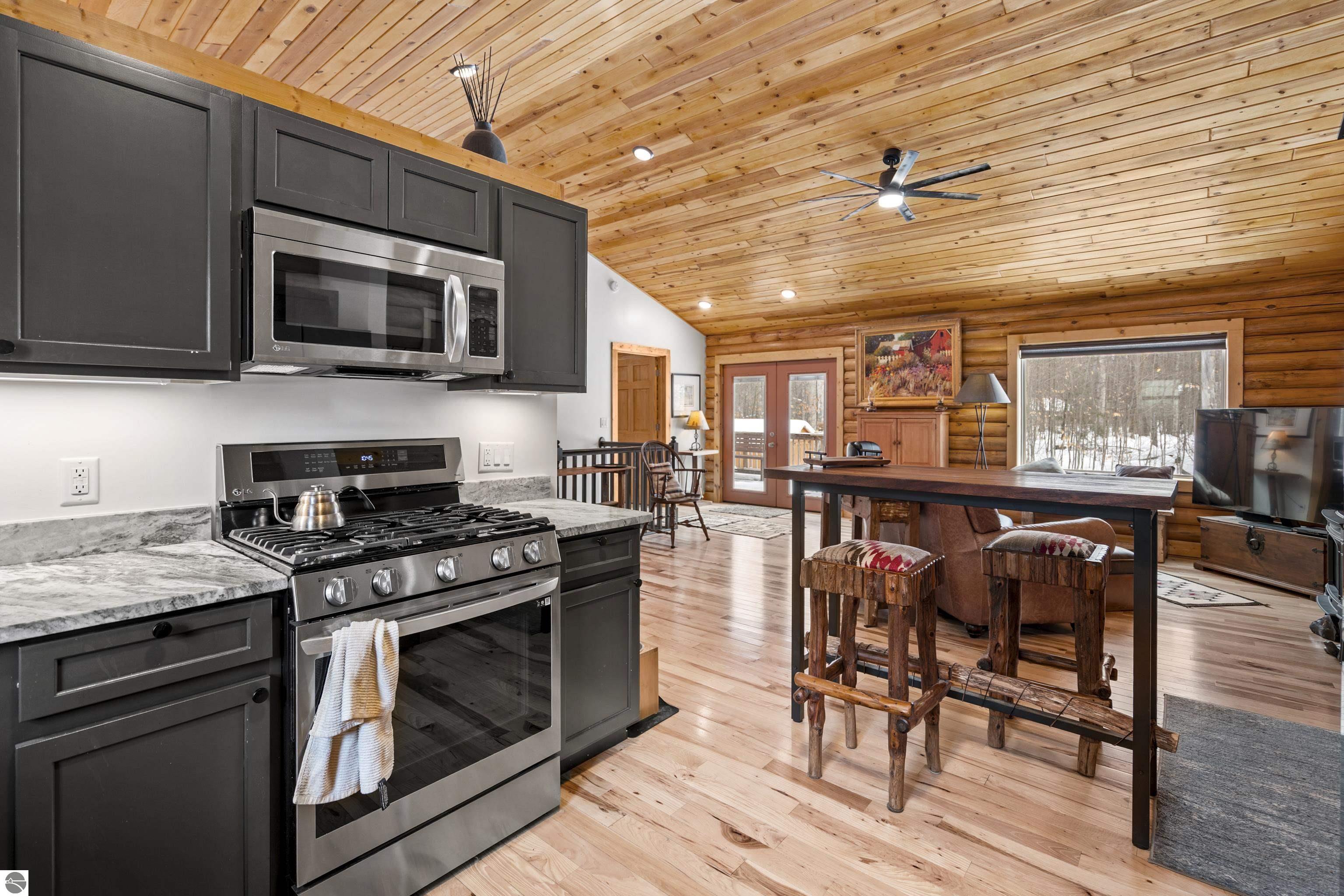 2558 E Sugar Maple