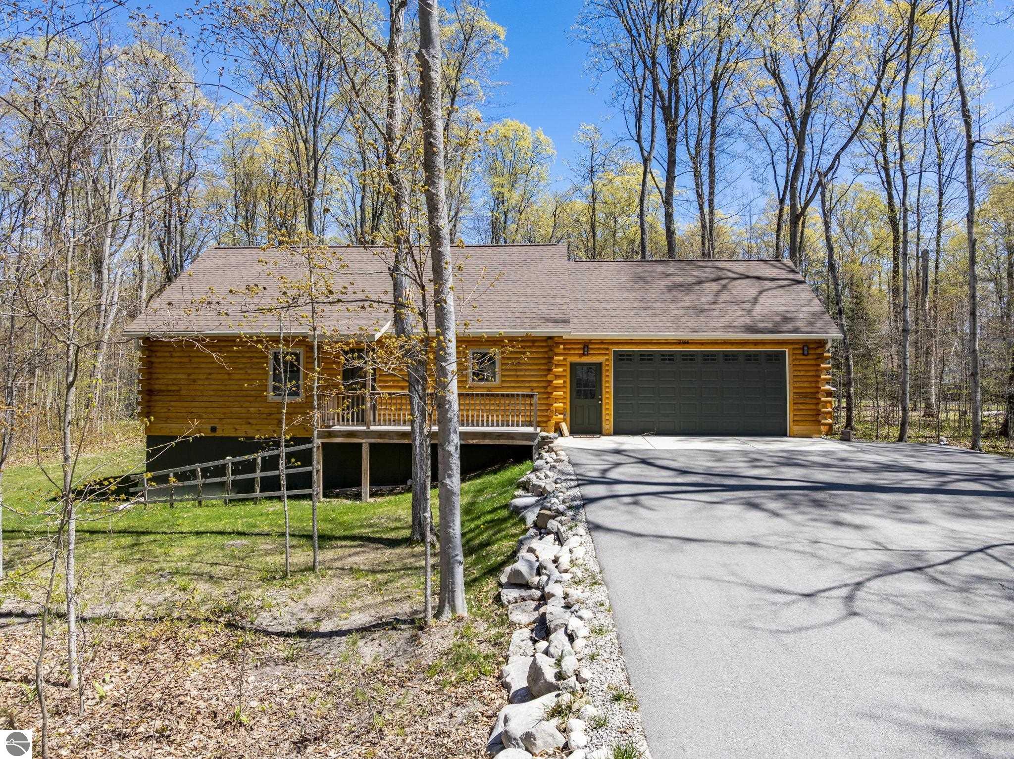 2558 E Sugar Maple