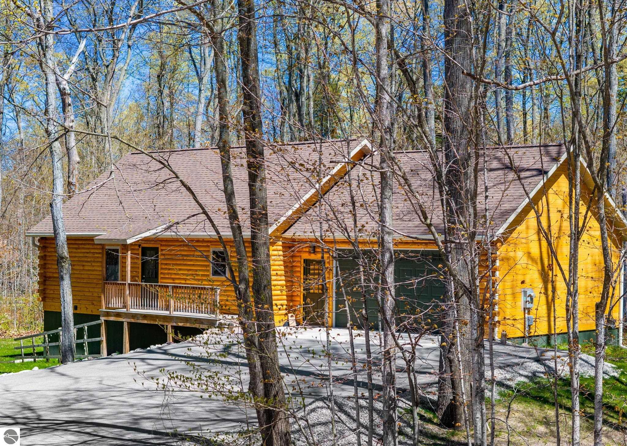 2558 E Sugar Maple