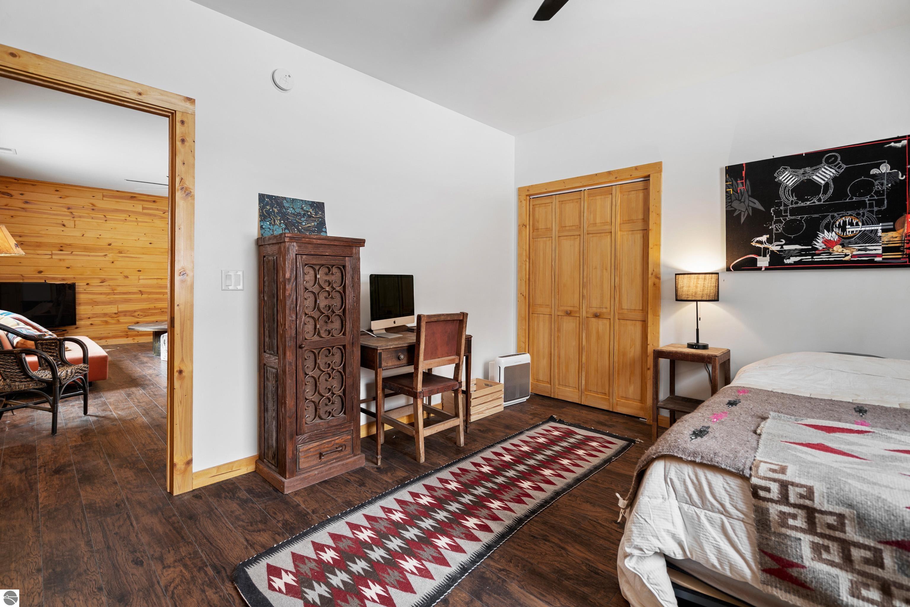 2558 E Sugar Maple