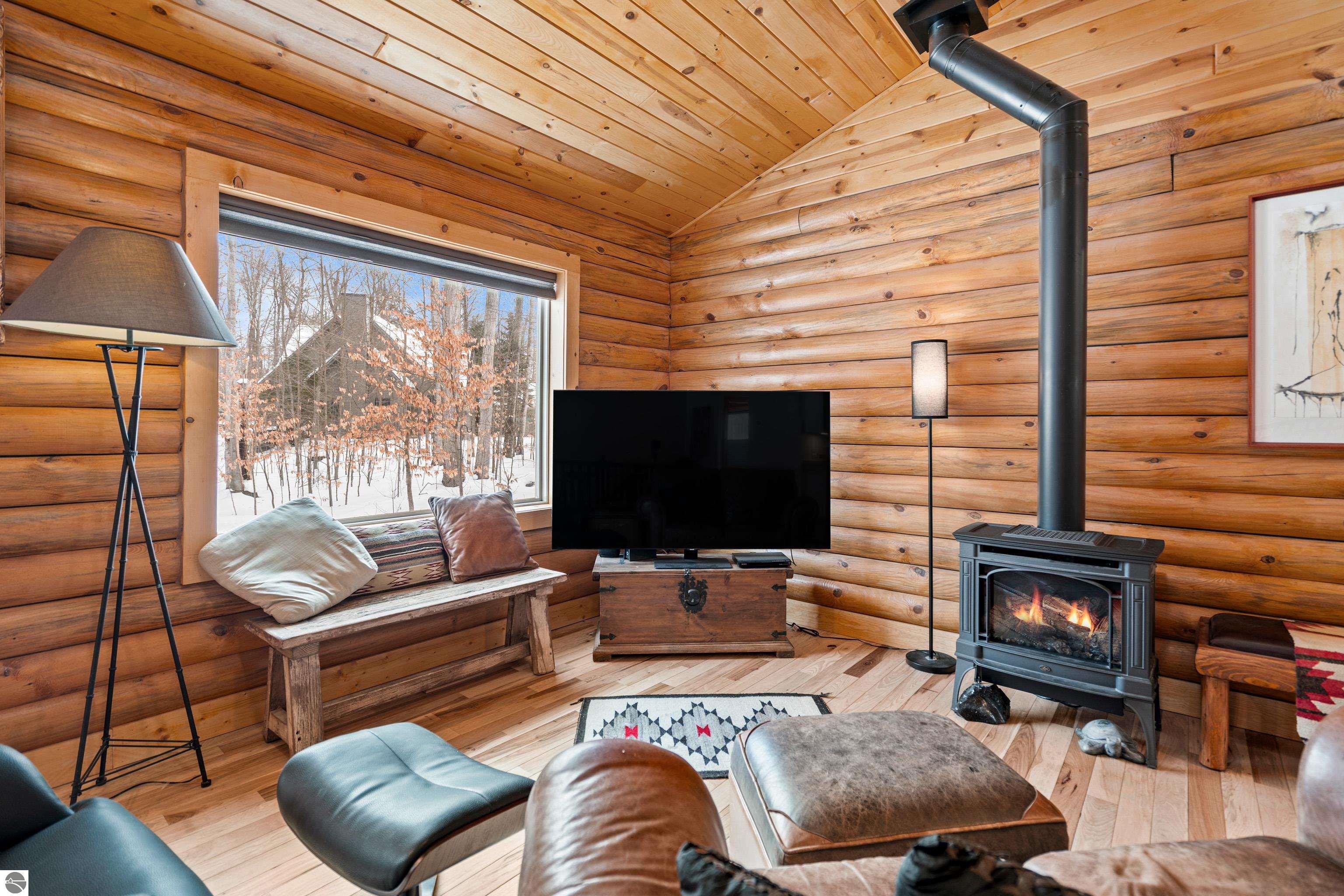 2558 E Sugar Maple