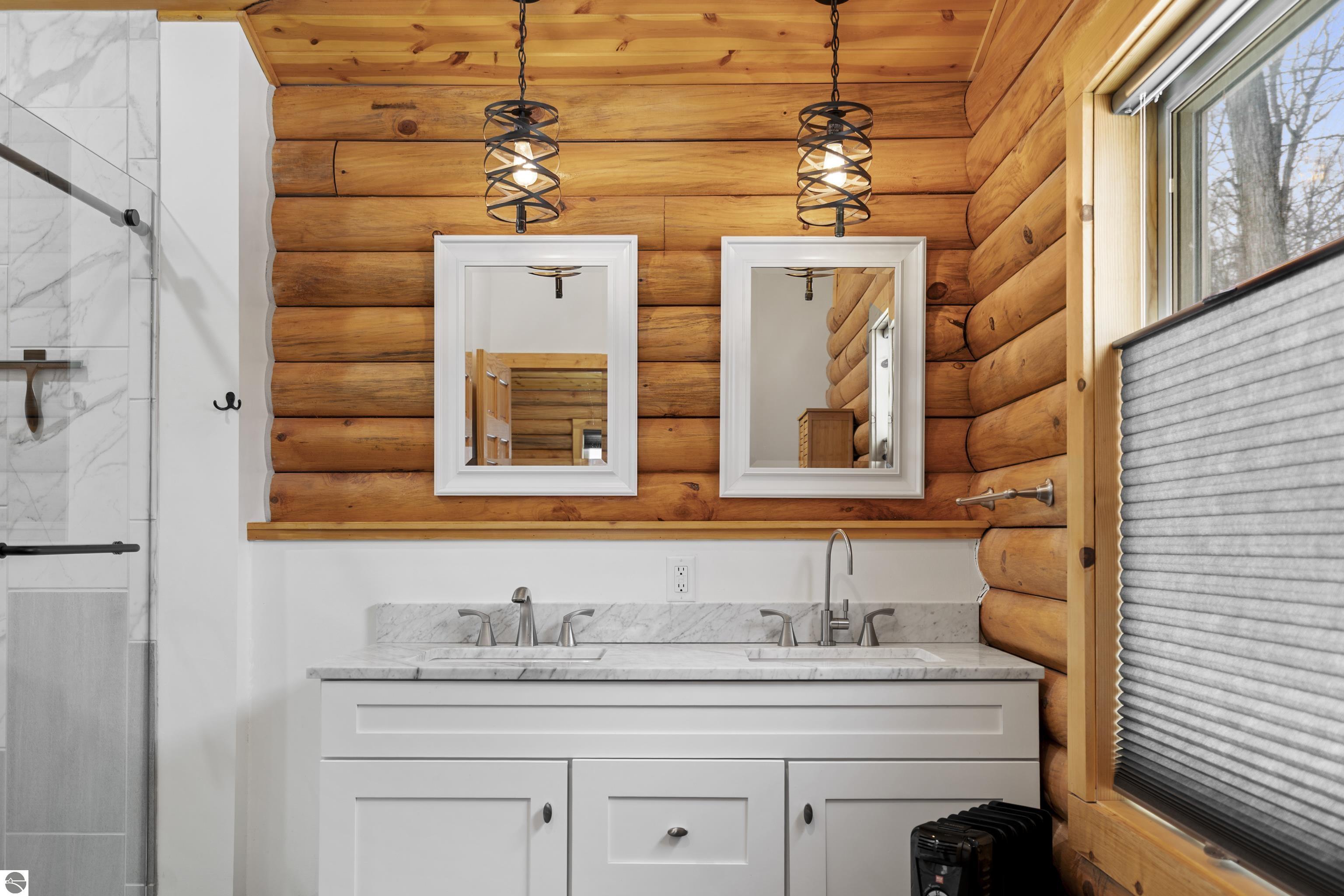 2558 E Sugar Maple