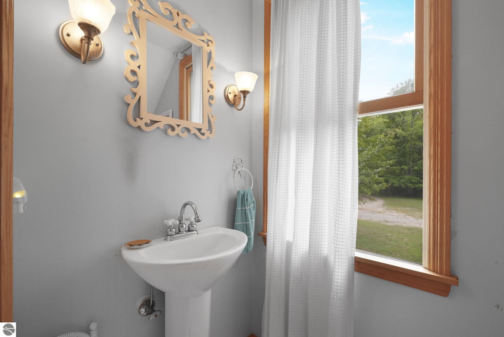 5361 N Manitou Trail