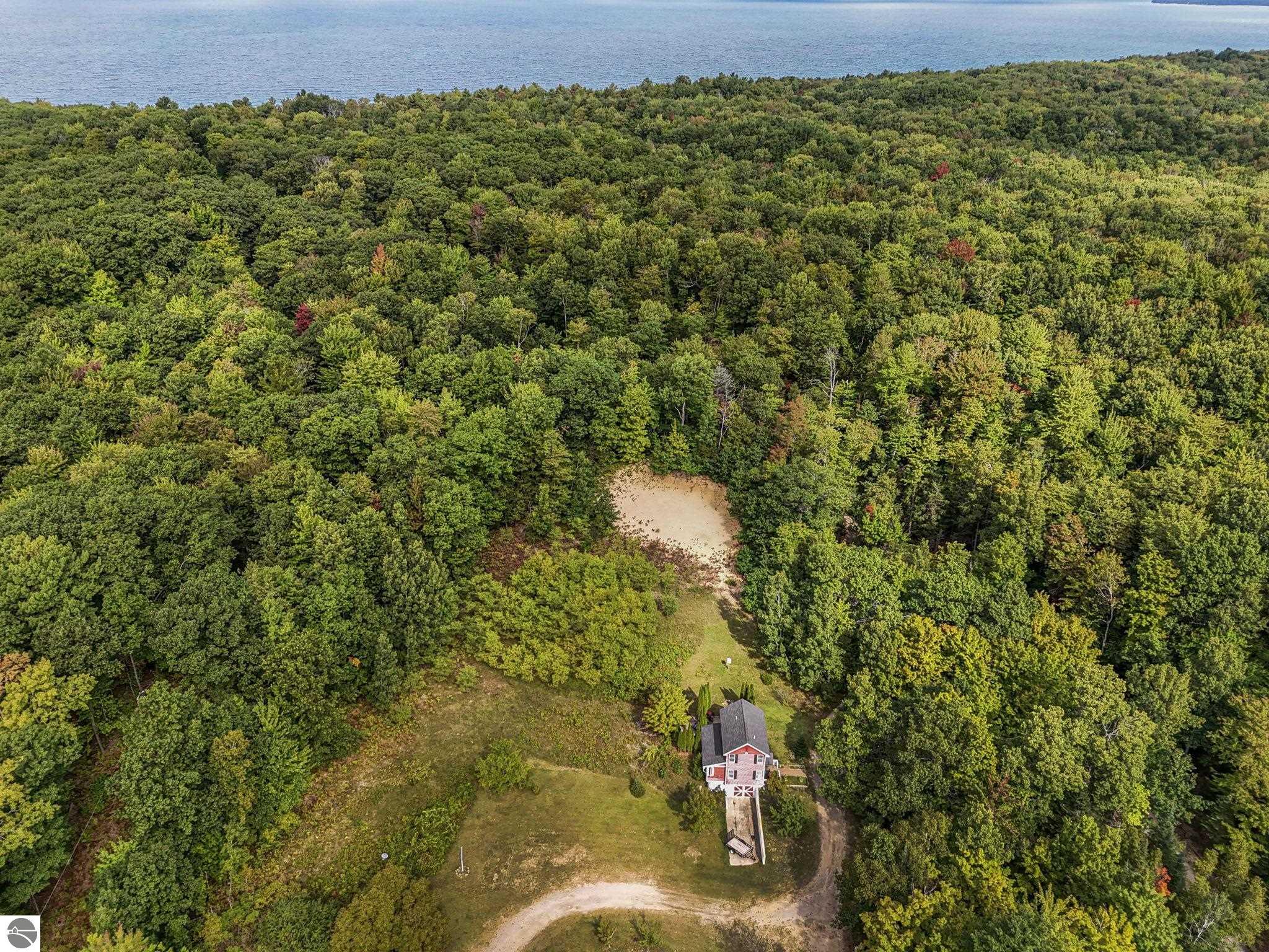 5361 N Manitou Trail