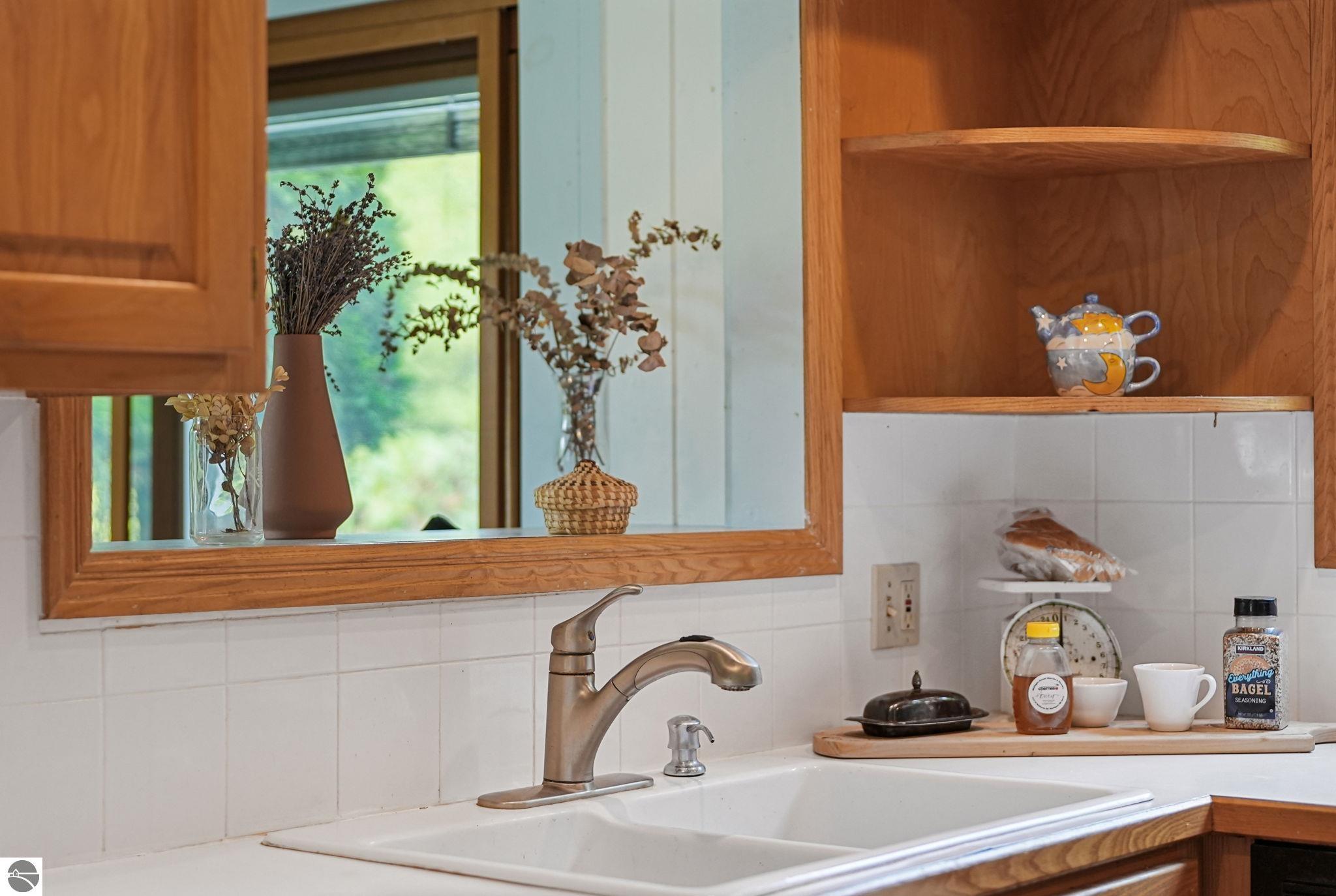 5361 N Manitou Trail