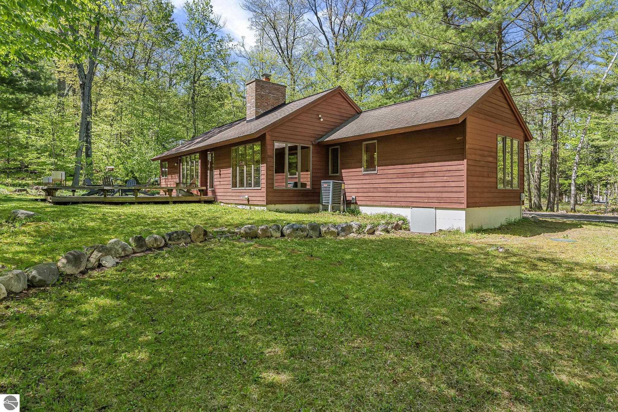 4021 E Oxford Drive