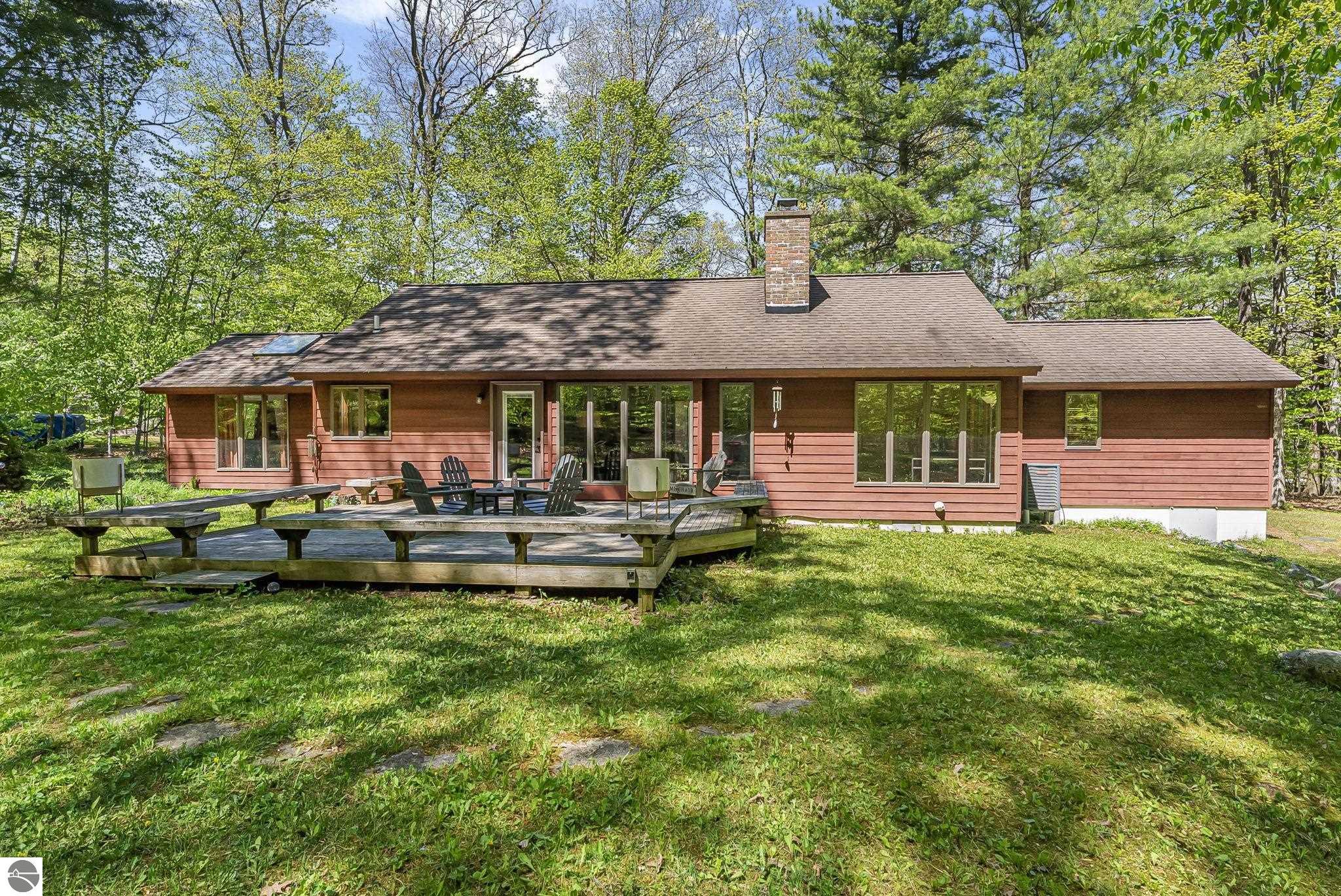 4021 E Oxford Drive