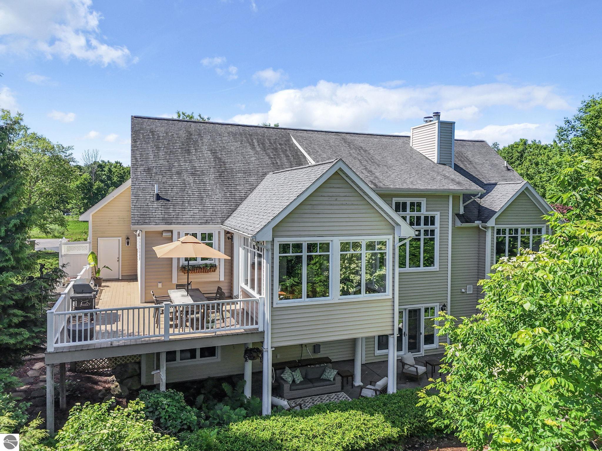 306 W Harbour Ridge